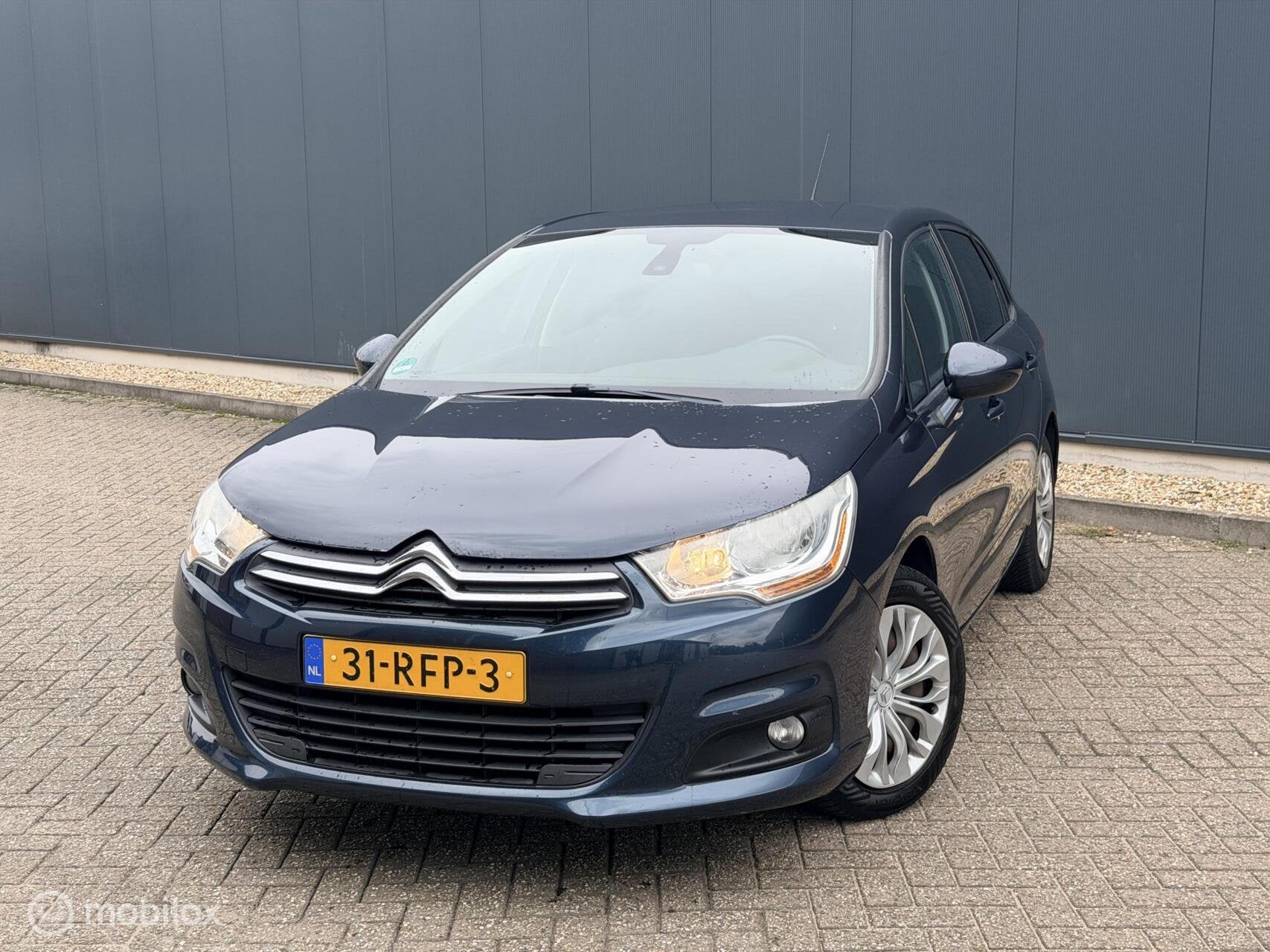 Citroen C4 1.4 VTi Attraction NAP/APK/CRUISE/TREKHAAK, Auto's, Euro 5, Gebruikt, Origineel Nederlands, Handgeschakeld