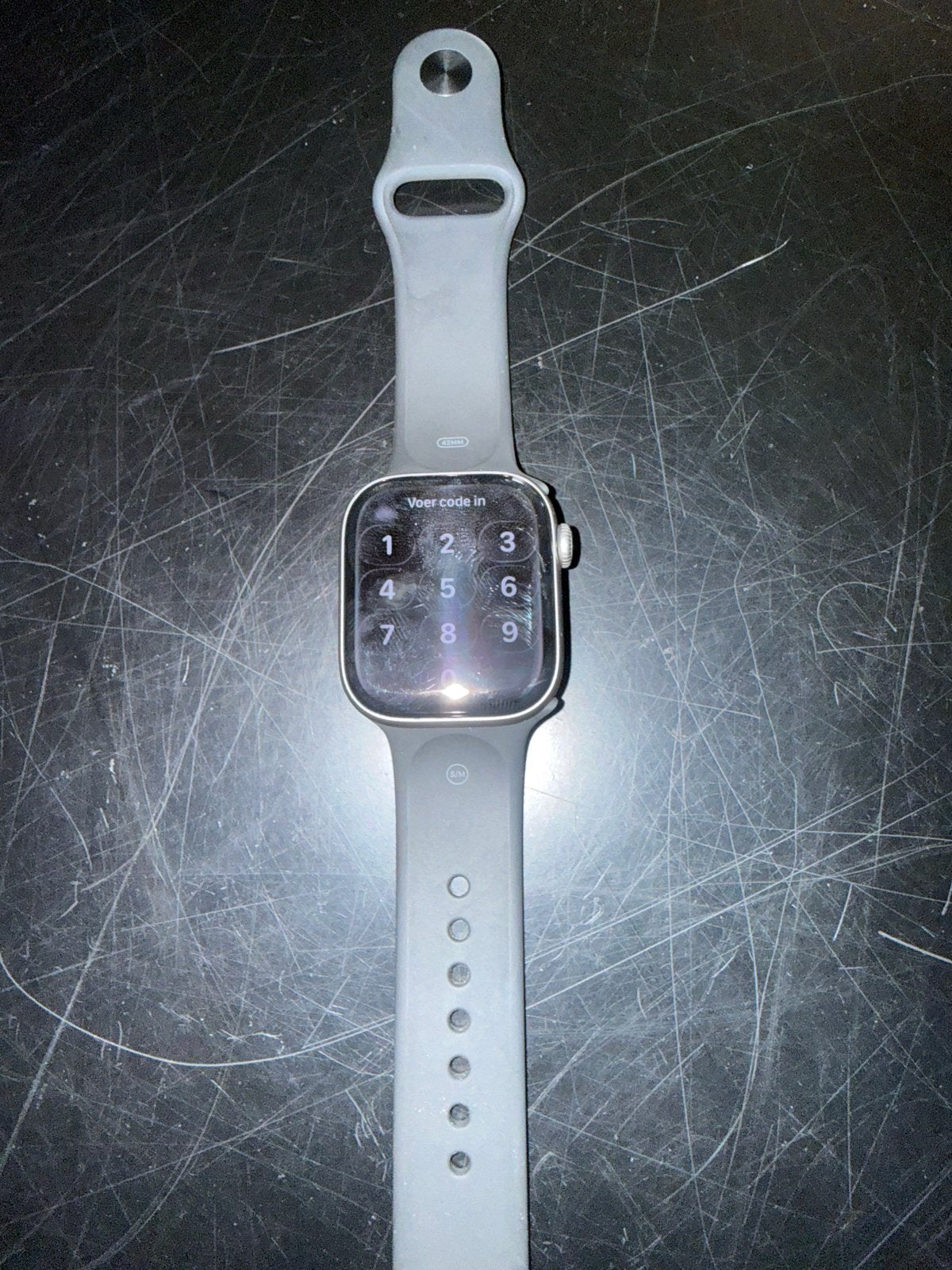 Foto 6 van Apple Watch Series 11 44mm Space Gray Aluminium