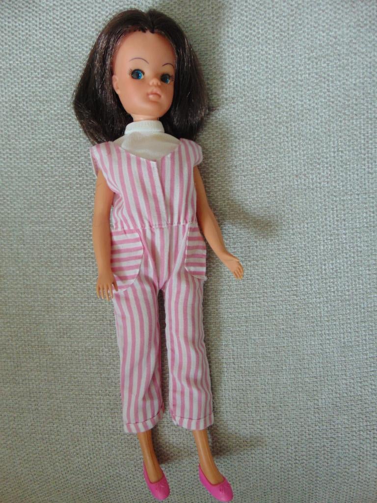 Sindy in broekpak, Ophalen of Verzenden, Gebruikt, Pop