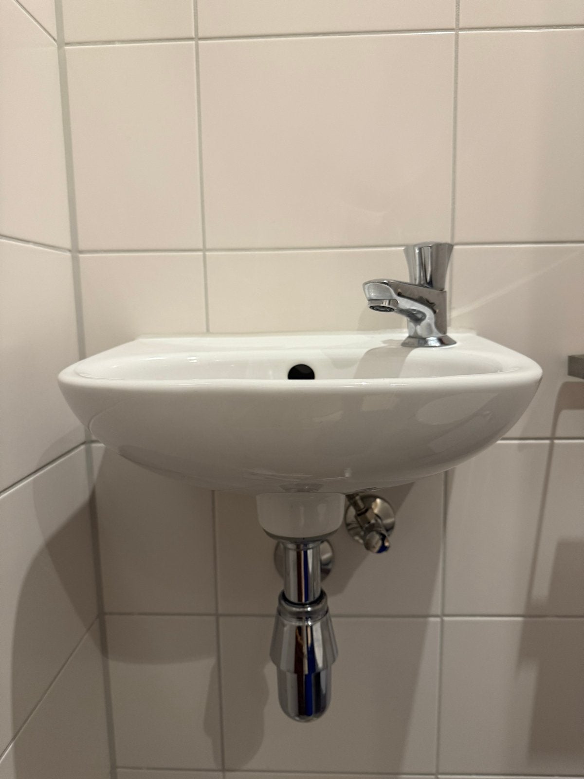 Zgan: Fonteintje toilet compleet met sifon en kraan, Ophalen, Zo goed als nieuw, Chroom, Wastafel
