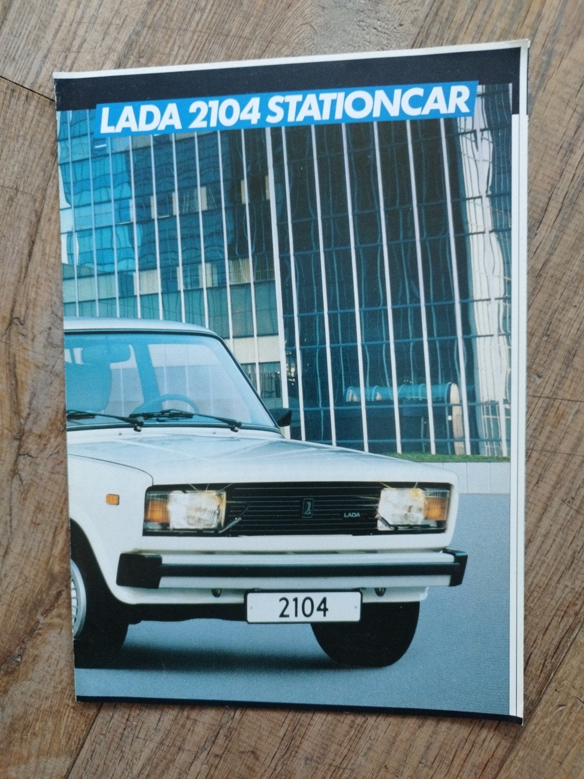 Lada 2104 Stationcar brochure uit 1980, 6 pagina's, Lada, Ophalen of Verzenden, Zo goed als nieuw, Overige merken