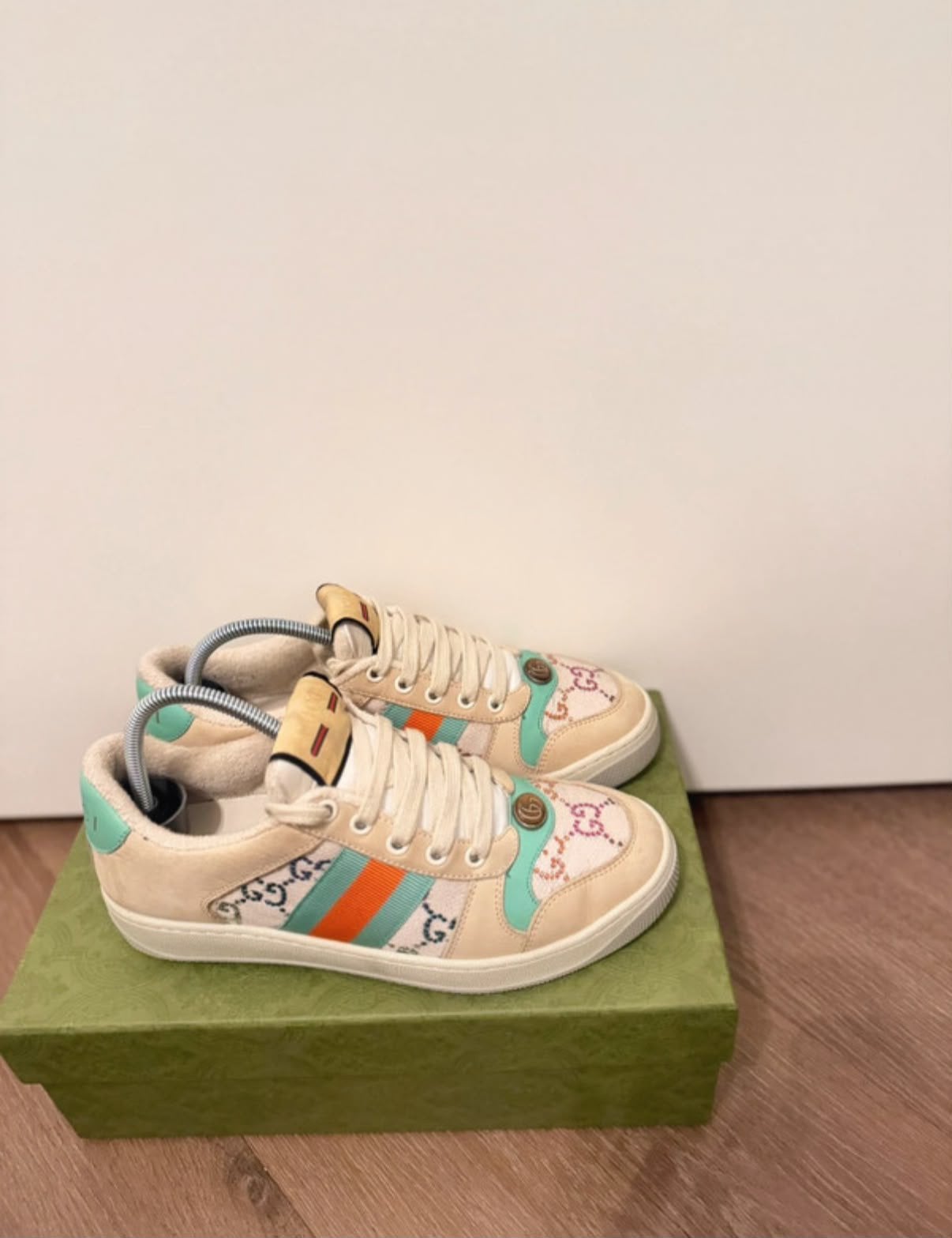 Gucci sneakers, Kleding | Dames, Schoenen, Wit, Ophalen of Verzenden, Sneakers of Gympen, Zo goed als nieuw