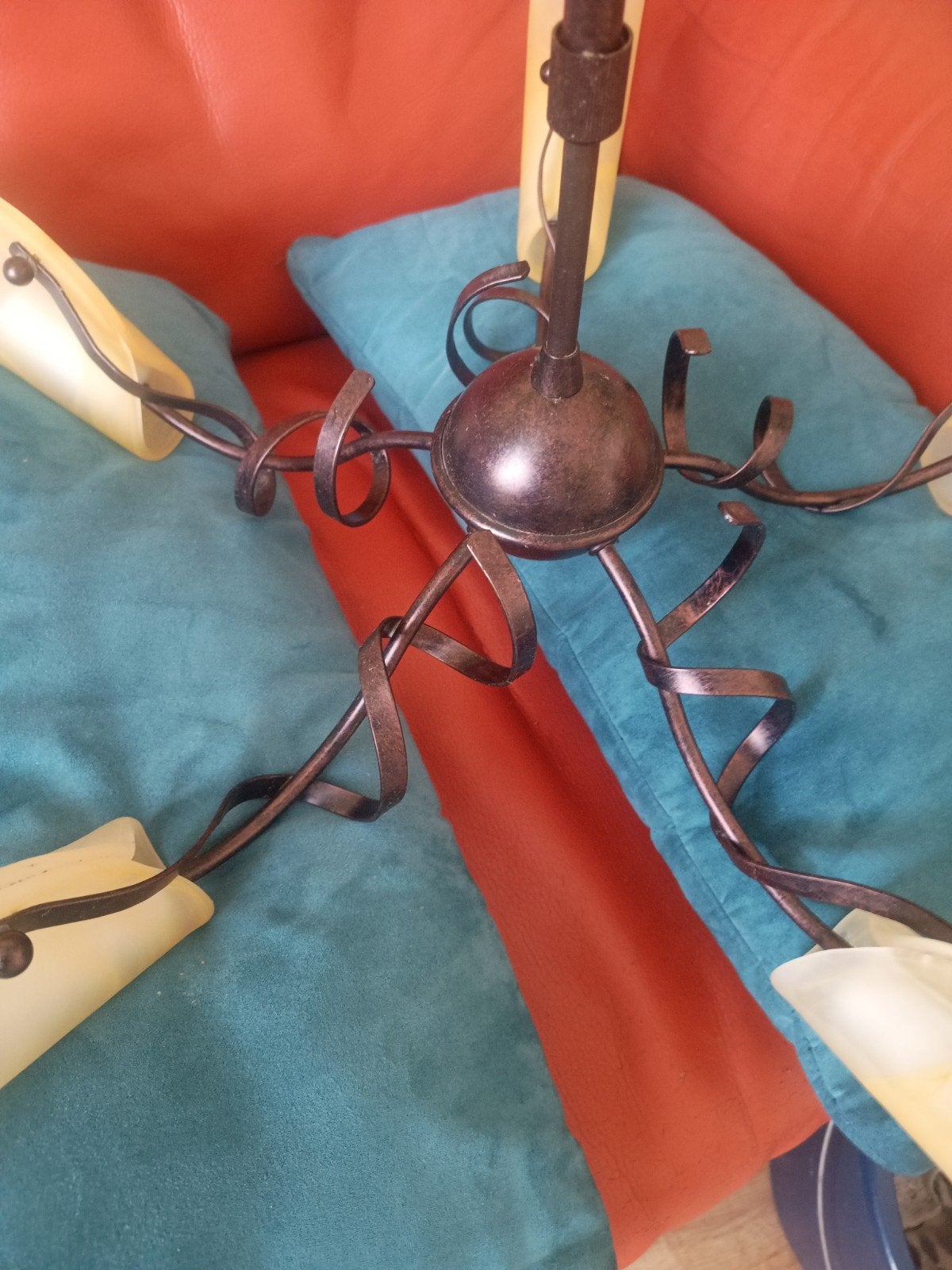Woonkamerlamp met 5 glazen kappen + 2 extra kappen, Gebruikt, Klassiek, landelijk, Ophalen of Verzenden, Glas