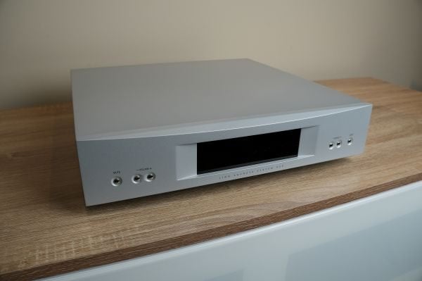 Linn Akurate System Hub streamer, zilver