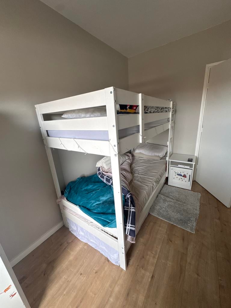 Stevig wit stapelbed voor kinderen, Huis en Inrichting, Slaapkamer | Stapelbedden en Hoogslapers, Ophalen, 90 cm, 160 tot 180 cm
