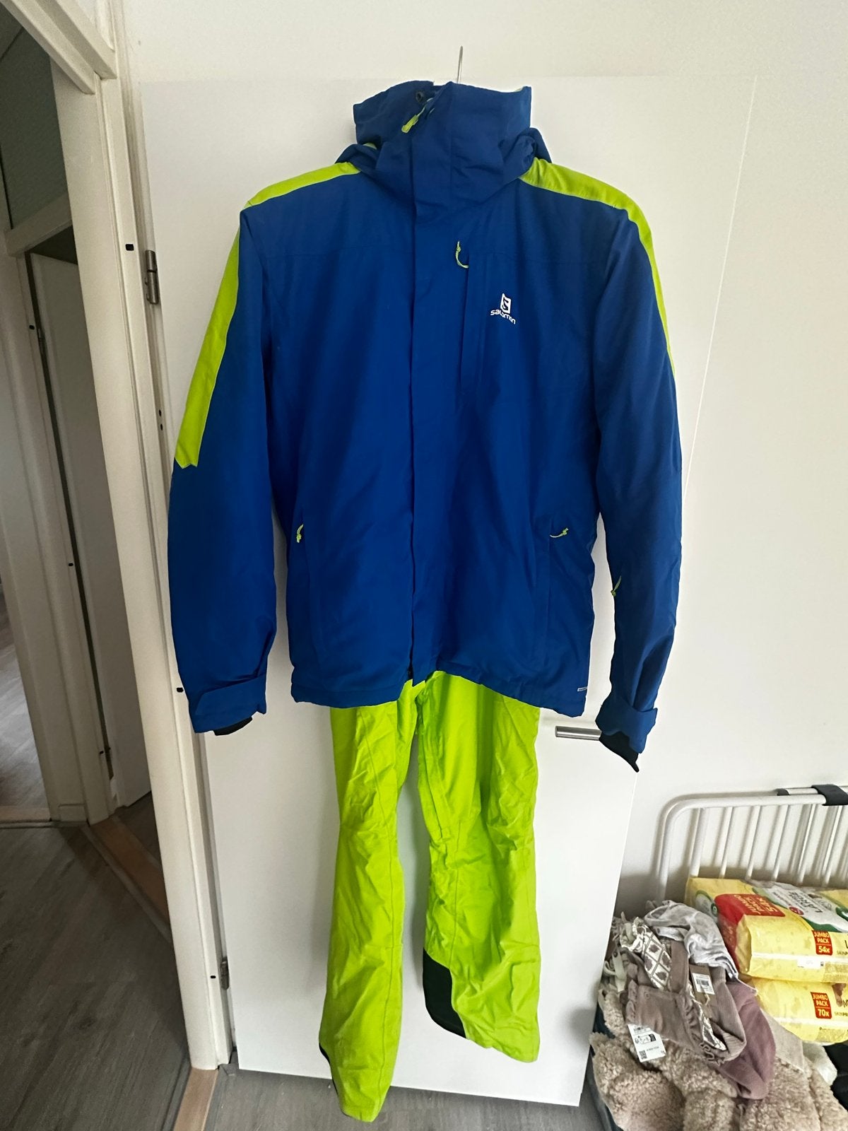 Salomon Skipak Maat L - Slechts één vakantie gedragen, Kleding | Heren, Ophalen, Zo goed als nieuw, Maat 52/54 (L), Pak