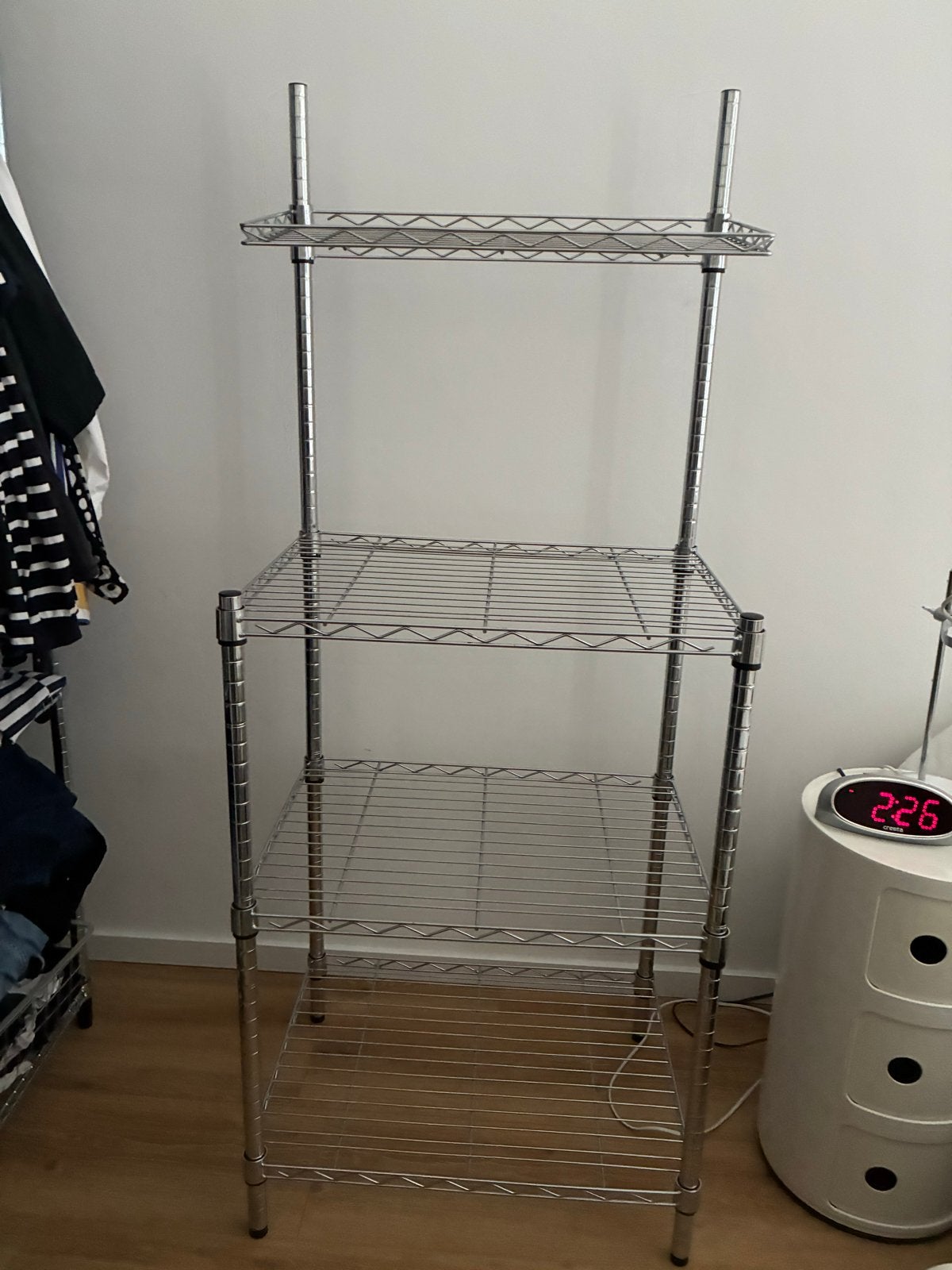 Verchroomd metalen rek met 4 planken, Ophalen, Zo goed als nieuw