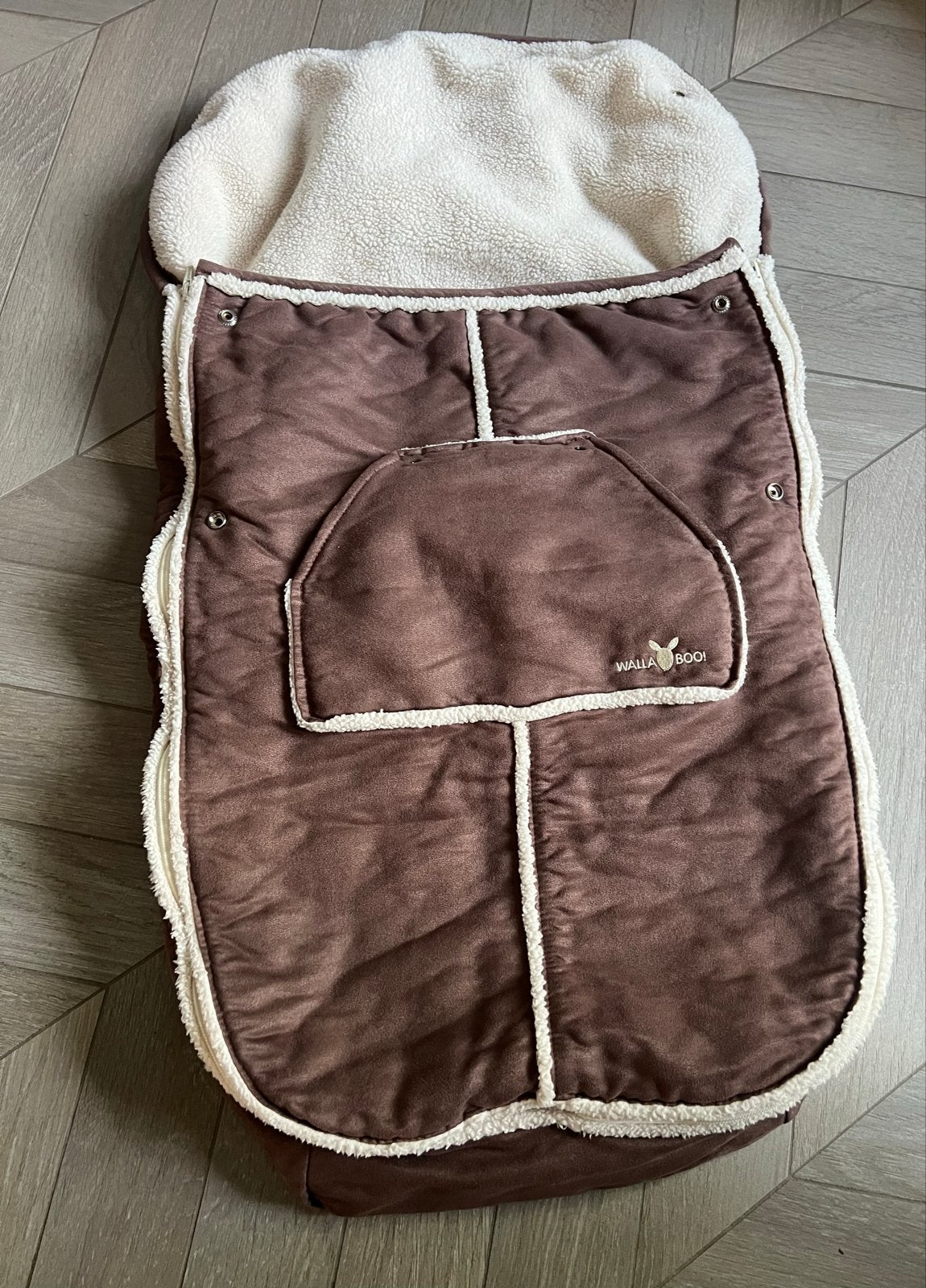 Walla Boo Voetenzak Kinderwagen Suède Teddy Bruin, Ophalen, Zo goed als nieuw, Kinderwagen, Overige merken