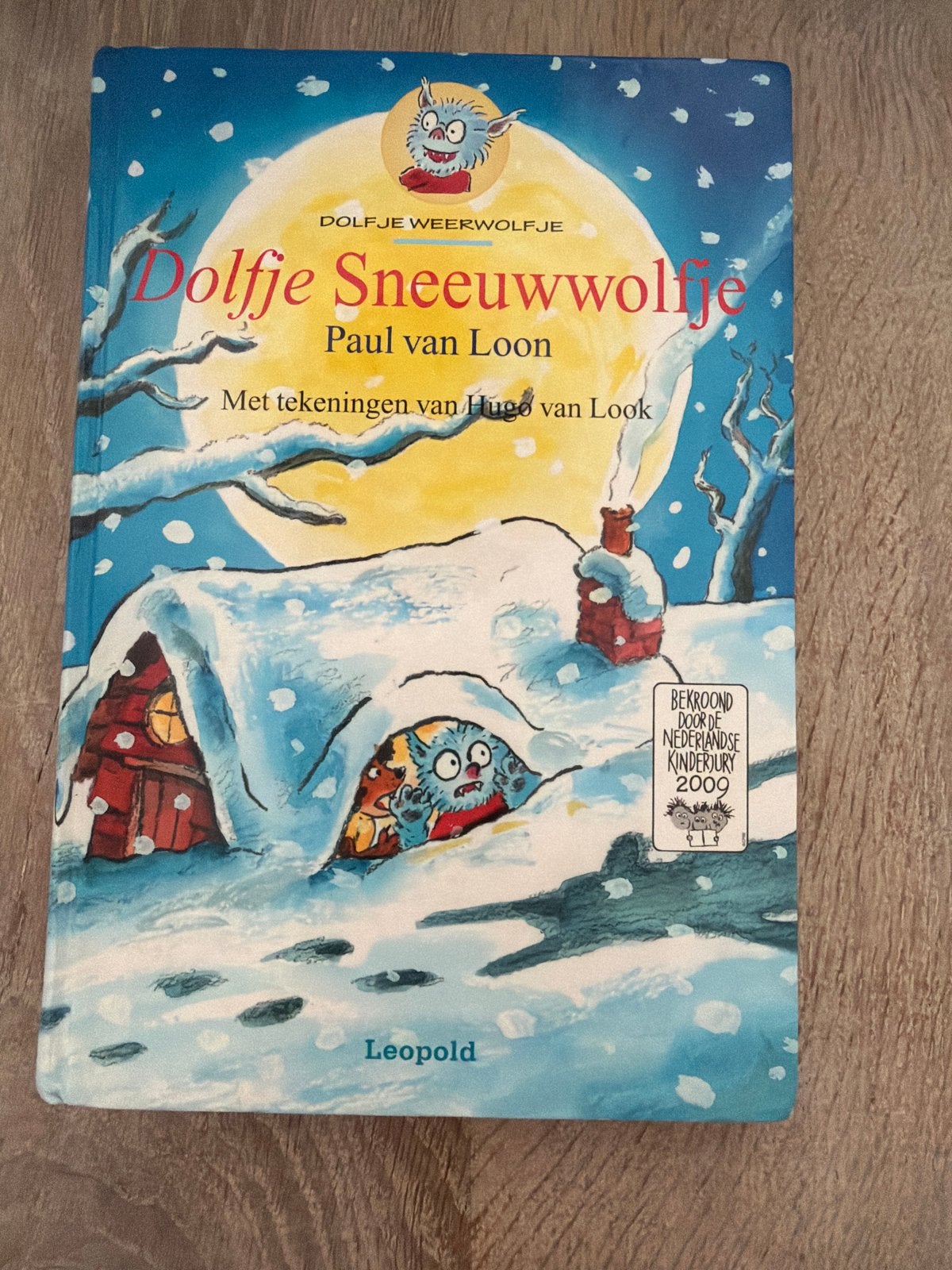 Dolfje Weerwolfje: Dolfje Sneeuwwolfje - Paul van Loon, Ophalen of Verzenden, Zo goed als nieuw, Fictie algemeen