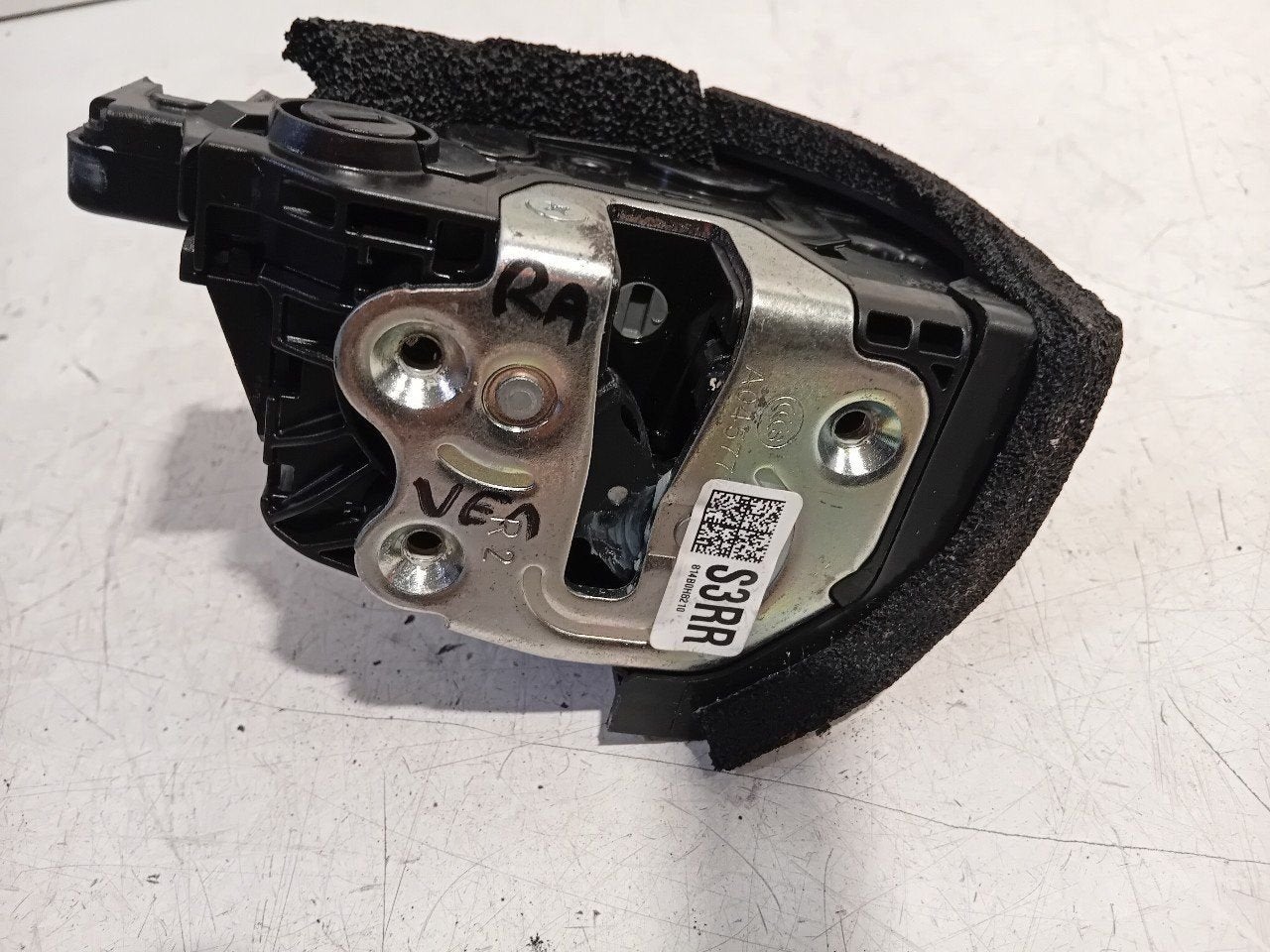 Slot mechaniek portier elektrisch centrale vergrendeling rec, Onderdelen@venauto.nl, Van der Ven Autorecycling B.V., Ettenseweg 76, 4706 PB Roosendaal, The Netherlands