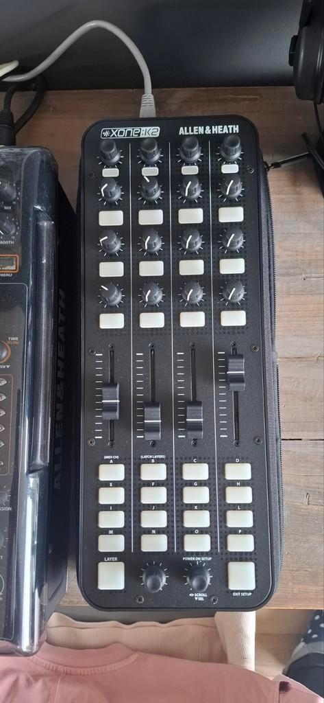 Allen & Heath Xone K2 controller met Decksaver, Ophalen of Verzenden, Zo goed als nieuw, Overige merken