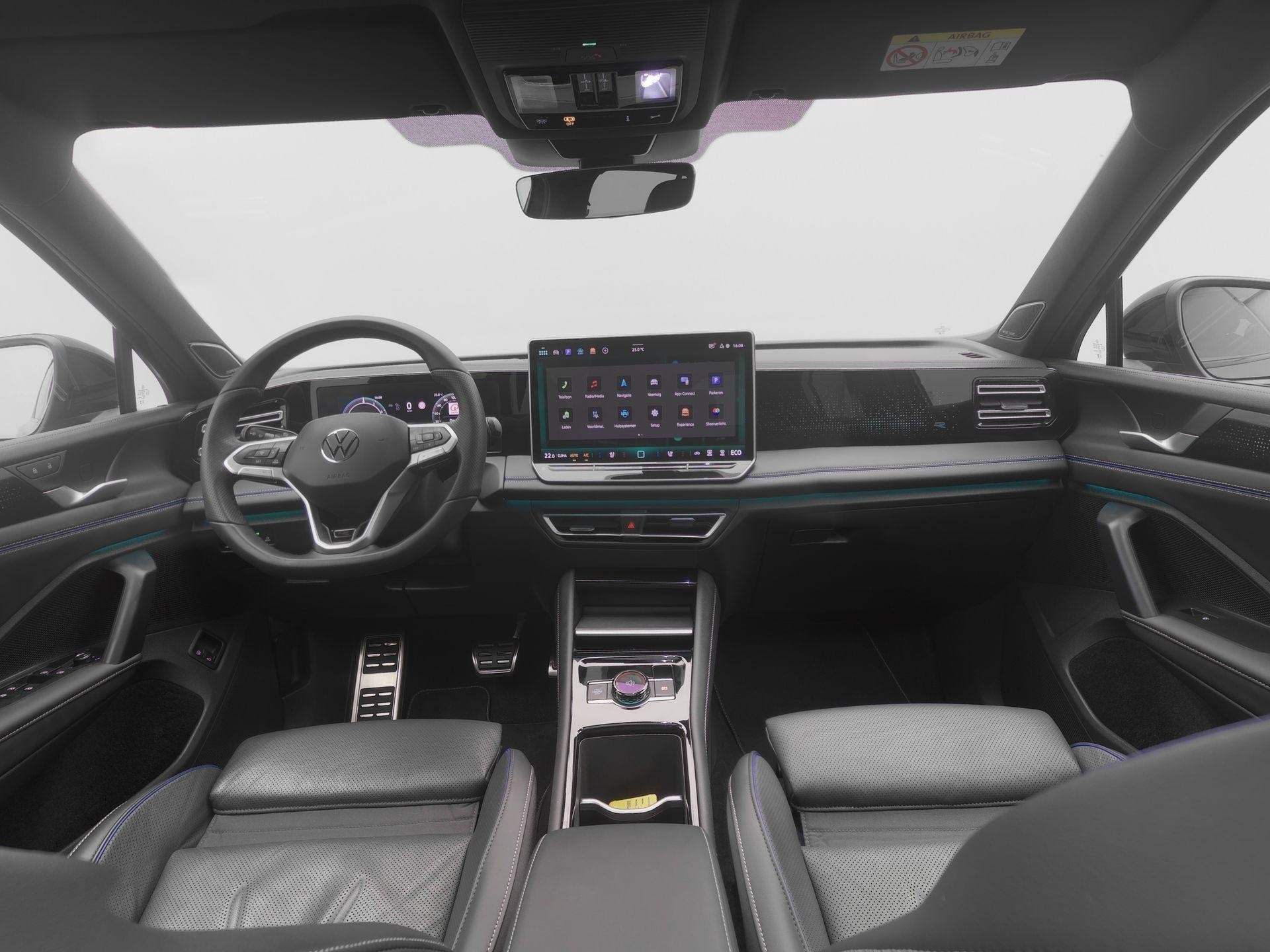 Volkswagen Tiguan R-Line 1.5 eHybrid 272 PK | LED Matrix IQ, Auto's, Volkswagen, Euro 6, 4 cilinders, 2000 kg, 150 min