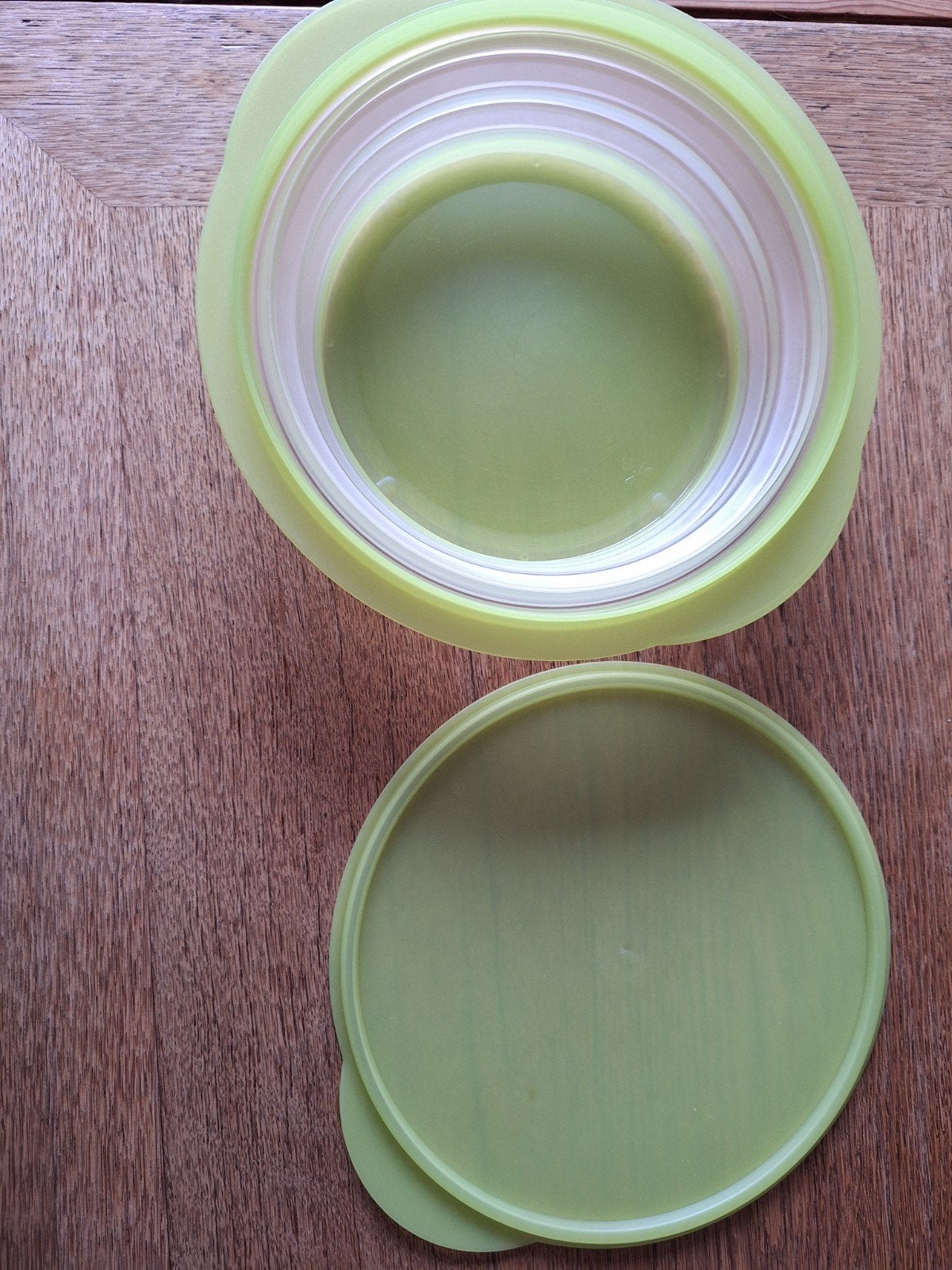 Tupperware bewaardoos/schaal met deksel - Groen, Gebruikt, Bewaardoos, Ophalen of Verzenden, Met deksel