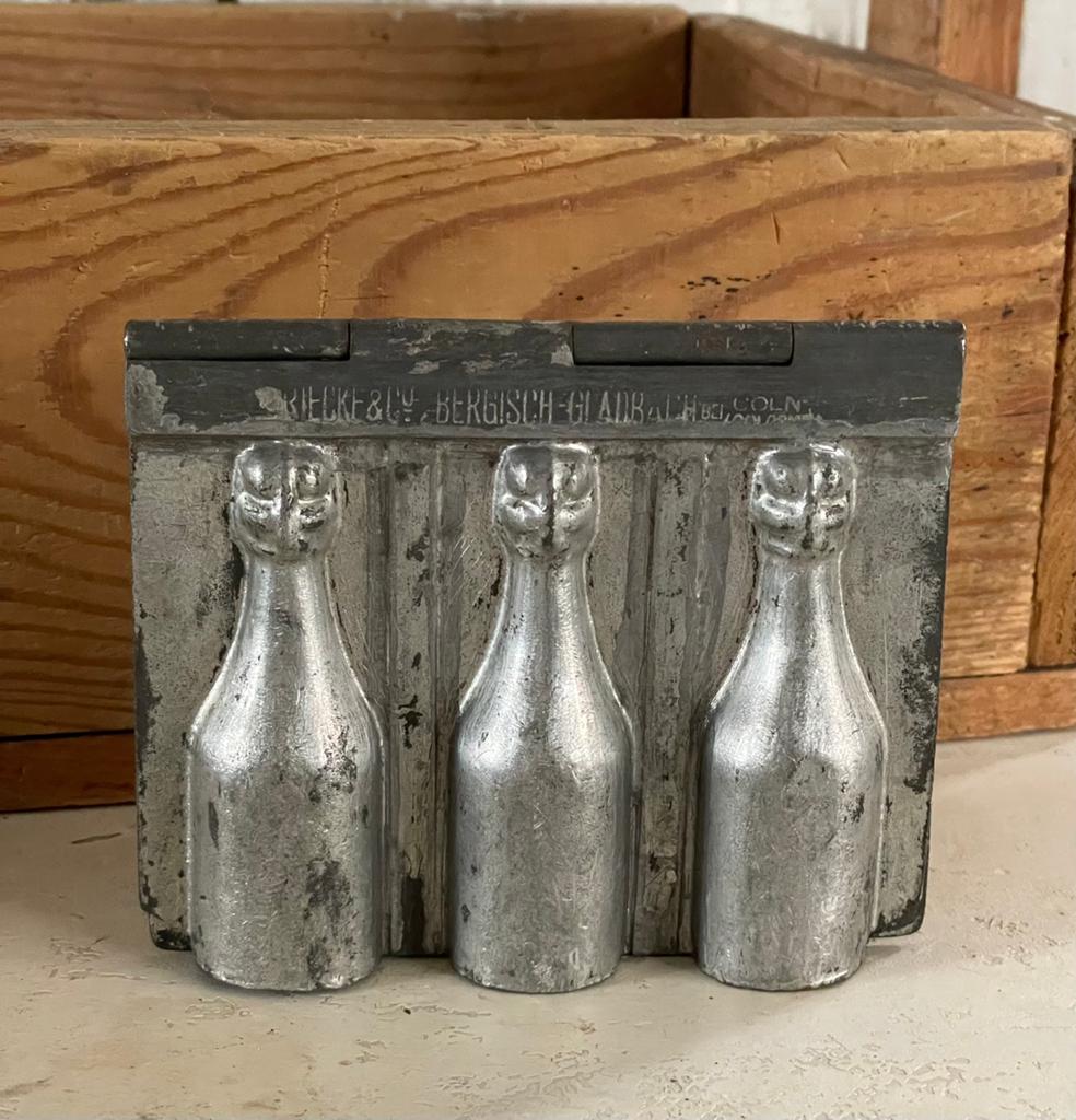 Brocante oude chocoladevorm / chocolademal Flesjes, Antiek en Kunst, Ophalen of Verzenden