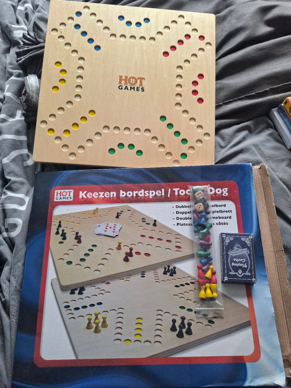 Hot Games Keezen Bordspel / Tod Dog - Dubbelzijdig, Vijf spelers of meer, Ophalen of Verzenden, Gebruikt, Hot Games