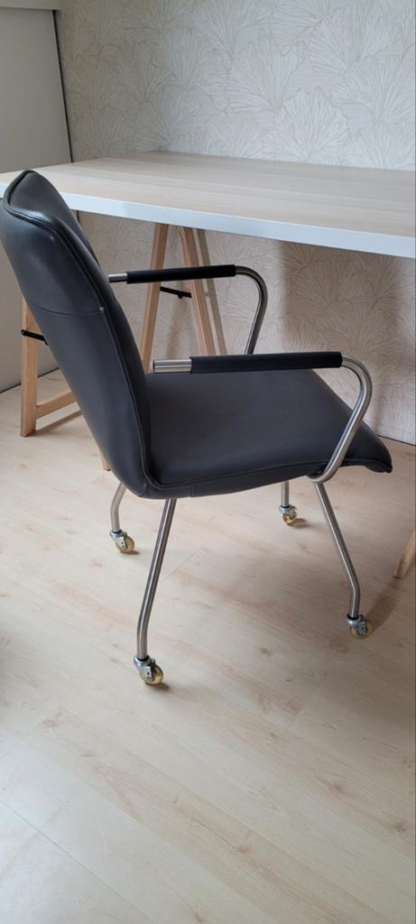 4x echt leren eetkamerstoelen op wieltjes, Ophalen, Grijs, Vier