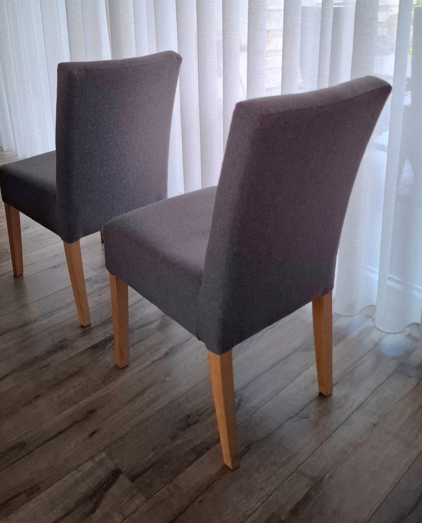 Foto 9 van Bankstel en eetkamerstoelen