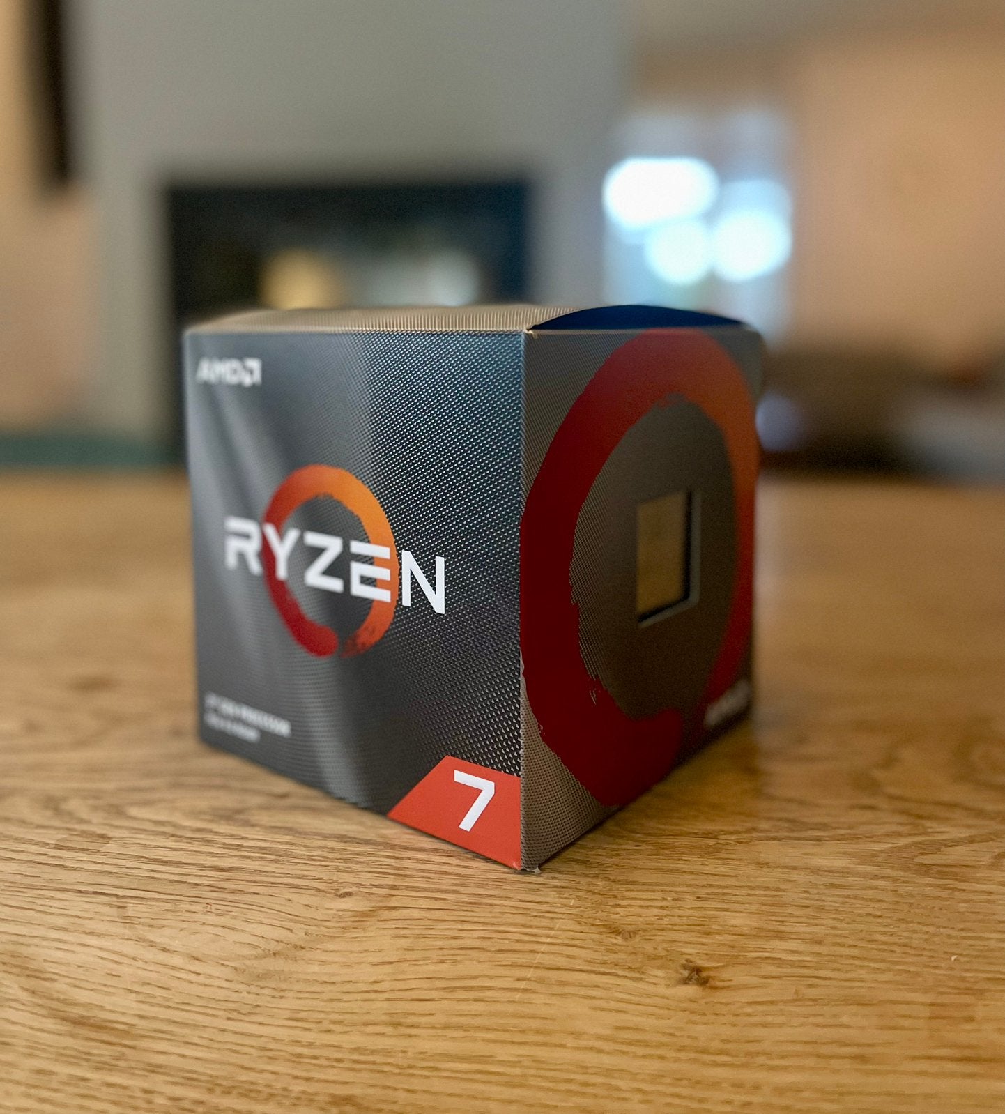 AMD Ryzen 7 3700X + Wraith Prism | Doos & Factuur, Computers en Software, Processors, Ophalen, Zo goed als nieuw, 8-core, 4 Ghz of meer