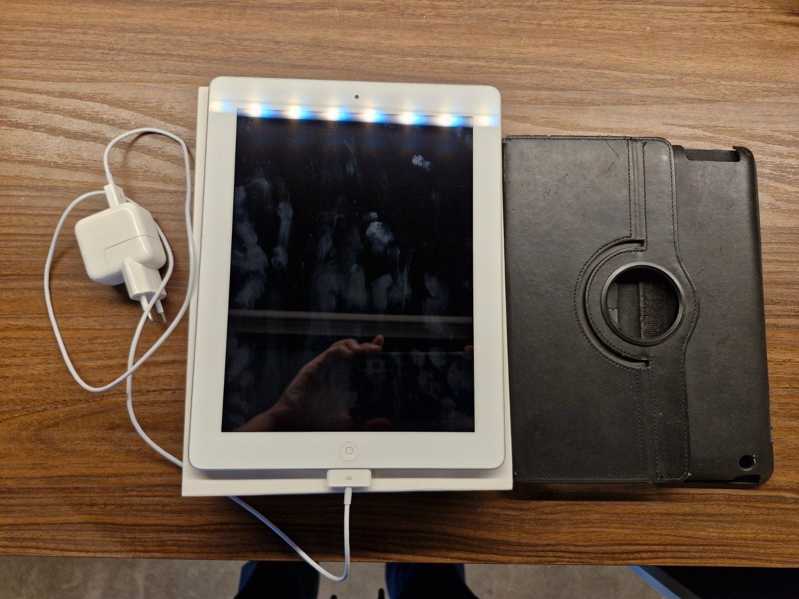 Apple iPad 16GB - met hoes en lader, Apple iPad, Zo goed als nieuw, 16 GB, Wi-Fi