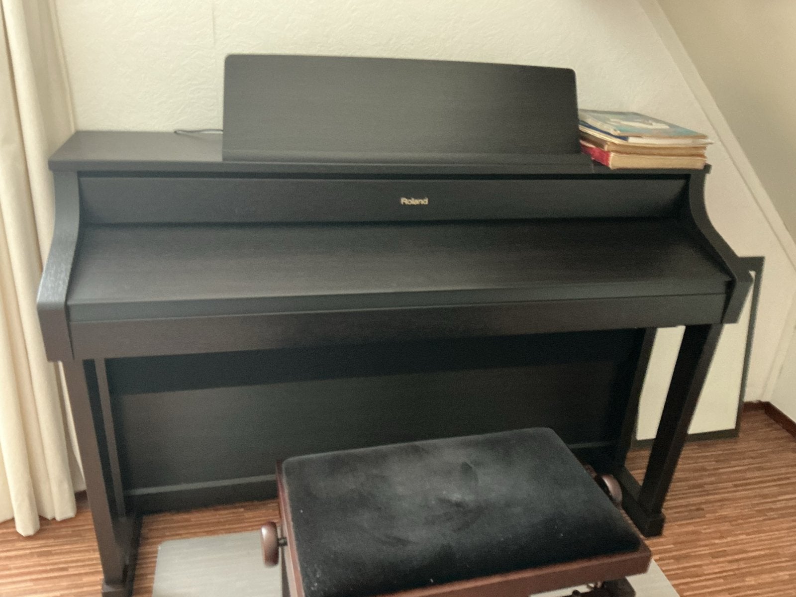 Roland HP507 Digitale Piano met bankje, Ophalen, Zwart, Digitaal, Zo goed als nieuw