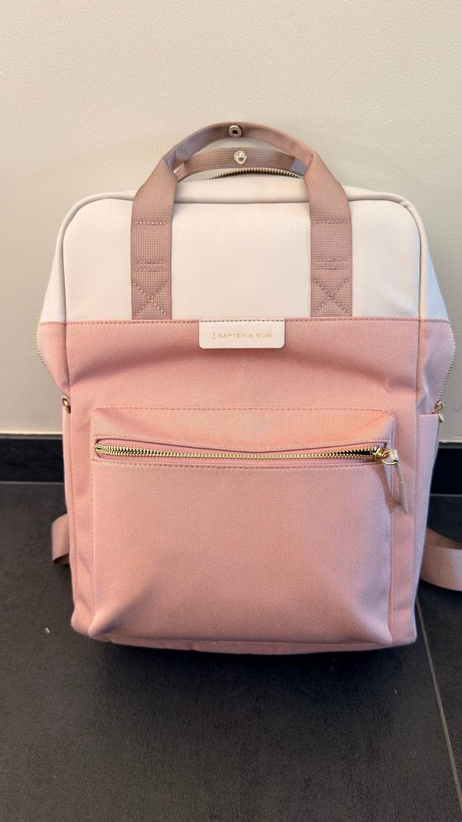 Kapten & Son rugzak, roze en wit, zo goed als nieuw, Sieraden, Tassen en Uiterlijk, Tassen | Rugtassen, Overige merken, 25 tot 40 cm