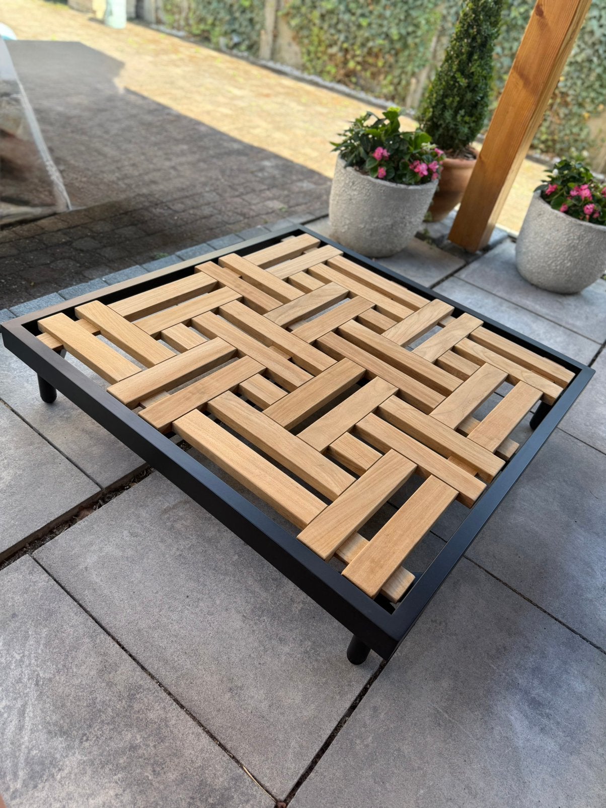Yoi Natsu Salontafel / Bijzettafel, Tuin en Terras, Tuinsets en Loungesets, Ophalen, 4 zitplaatsen, Bijzettafel, Nieuw