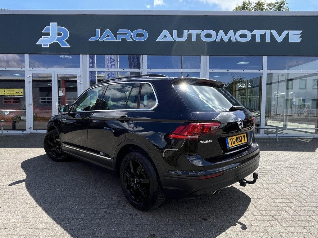 Volkswagen Tiguan 1.4 TSI Comfortline | ACC | Executive pakk, Auto's, Volkswagen, 12 maanden, Gebruikt, 4 cilinders, Zwart