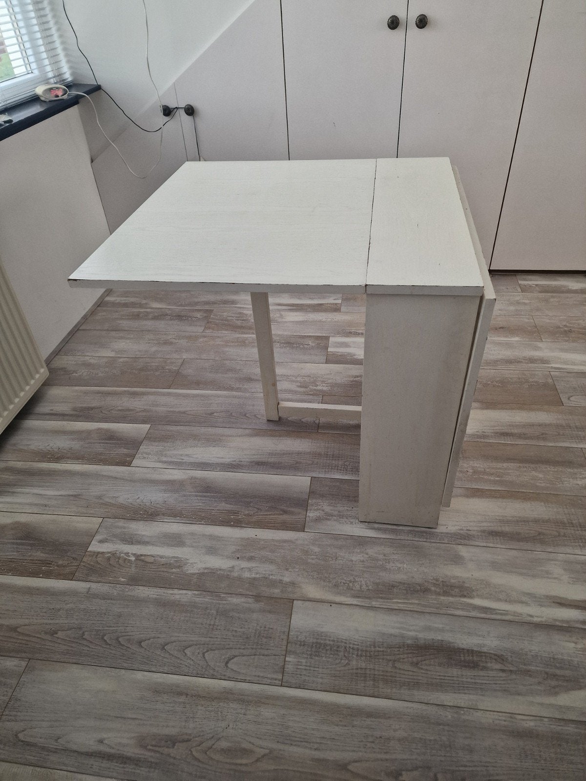 Foto 3 van inklapbare tafel, wit  2 (bladen) van 59cm  + 21 cm(tussenst