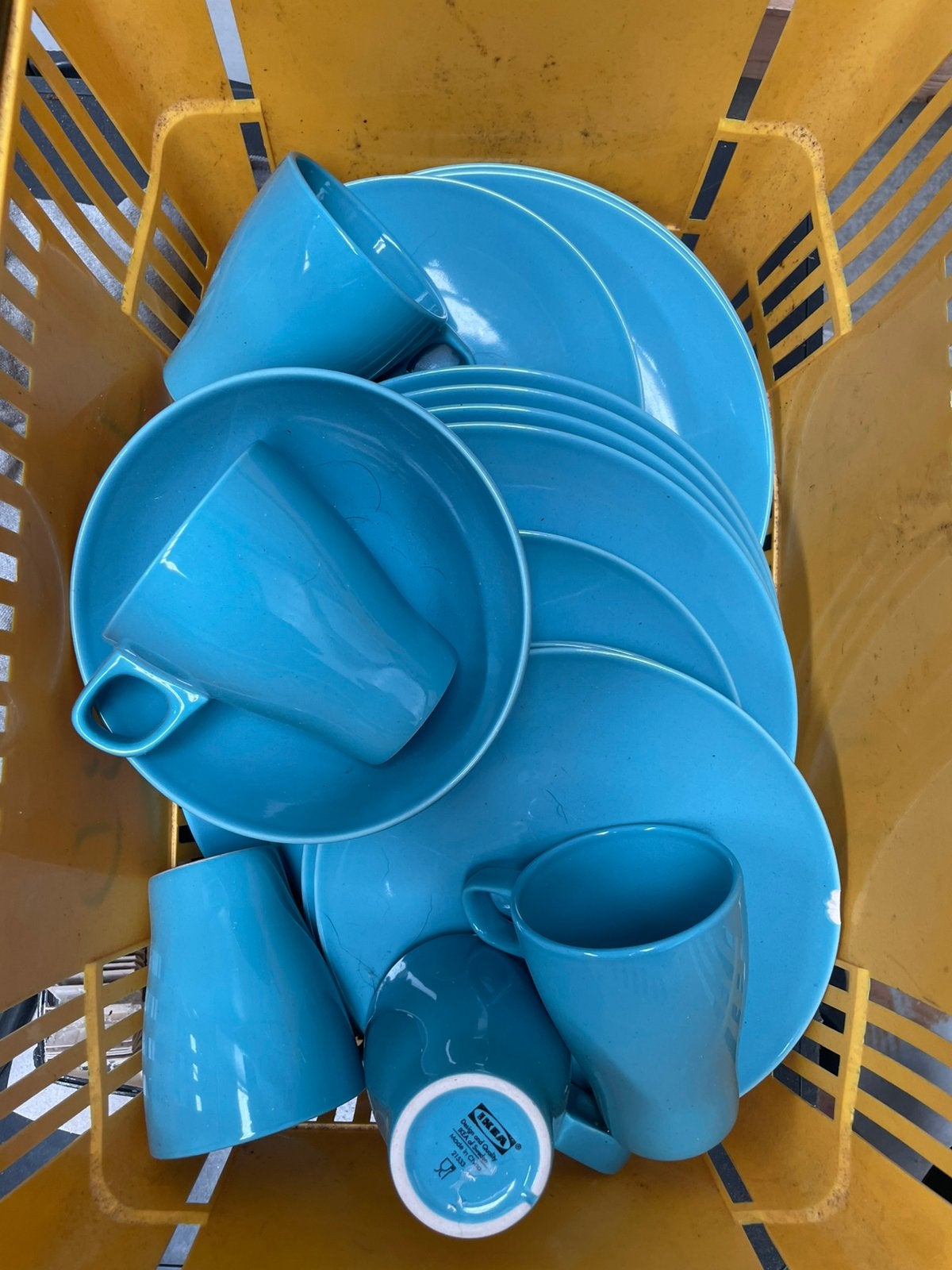 Servies voor op de camping, Ophalen, Zo goed als nieuw