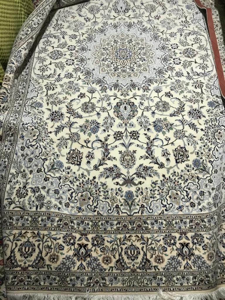 Handmade carpet, Huis en Inrichting, Ophalen, Persian, Crème, 200 cm of meer