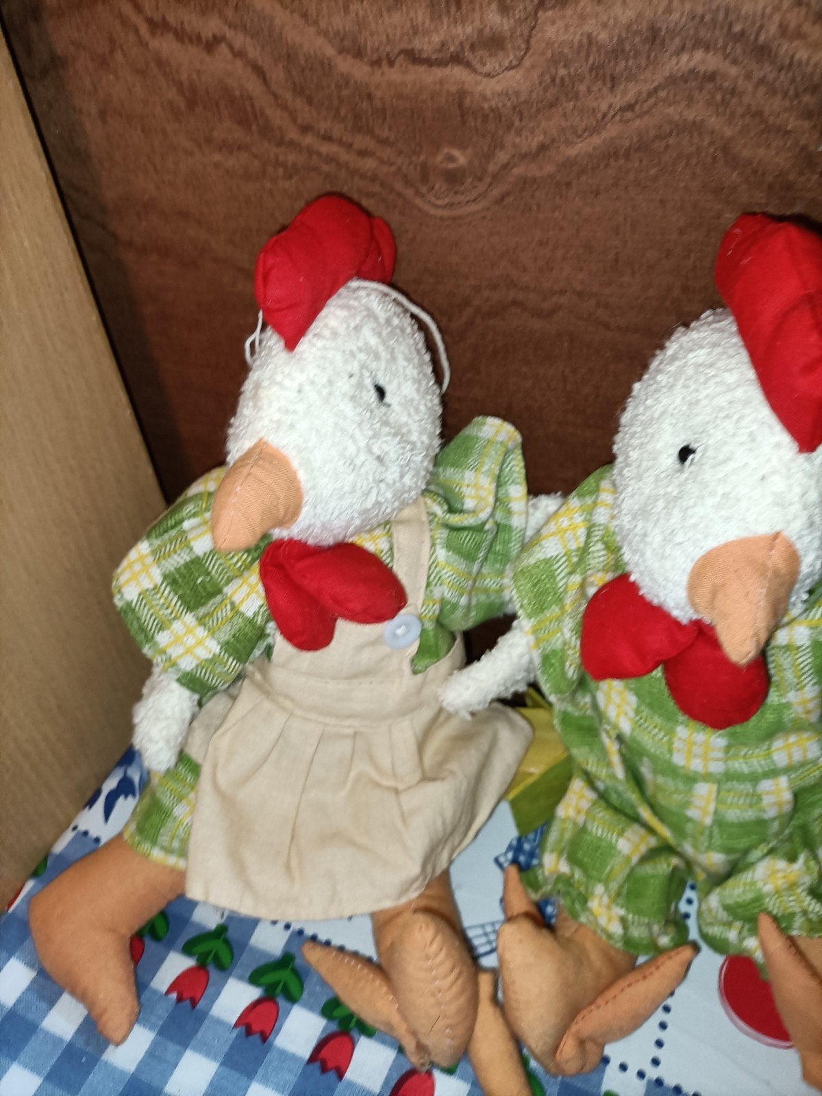 Kip en haan knuffel Frank Wickerwork met groen blokjes klere, Ophalen of Verzenden, Zo goed als nieuw, Overige typen