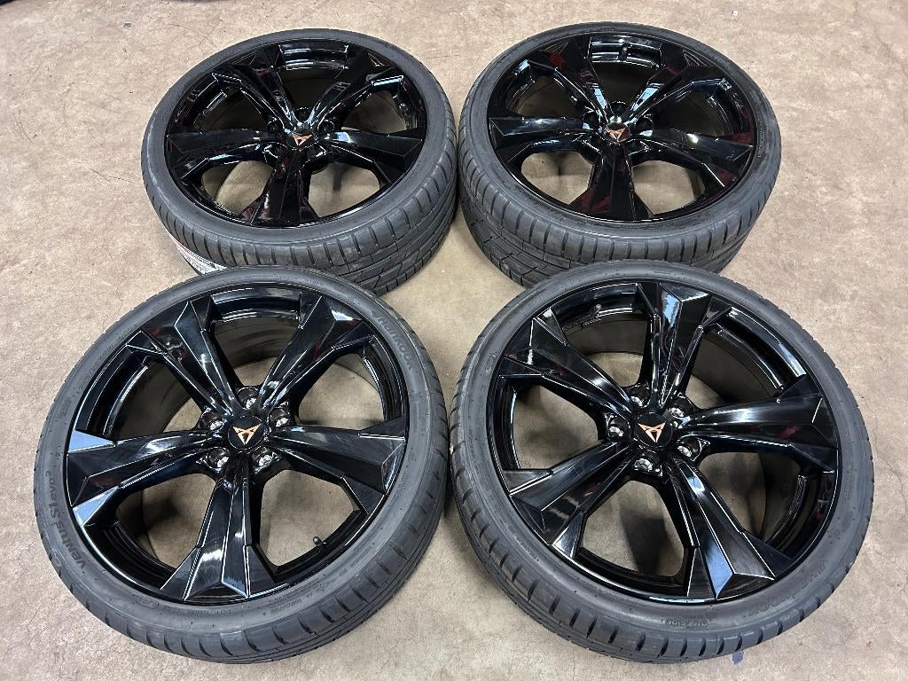 19 inch originele velgen + zomerbanden Cupra | Seat Leon, 19 inch, Gebruikt, Banden en Velgen, Ophalen of Verzenden