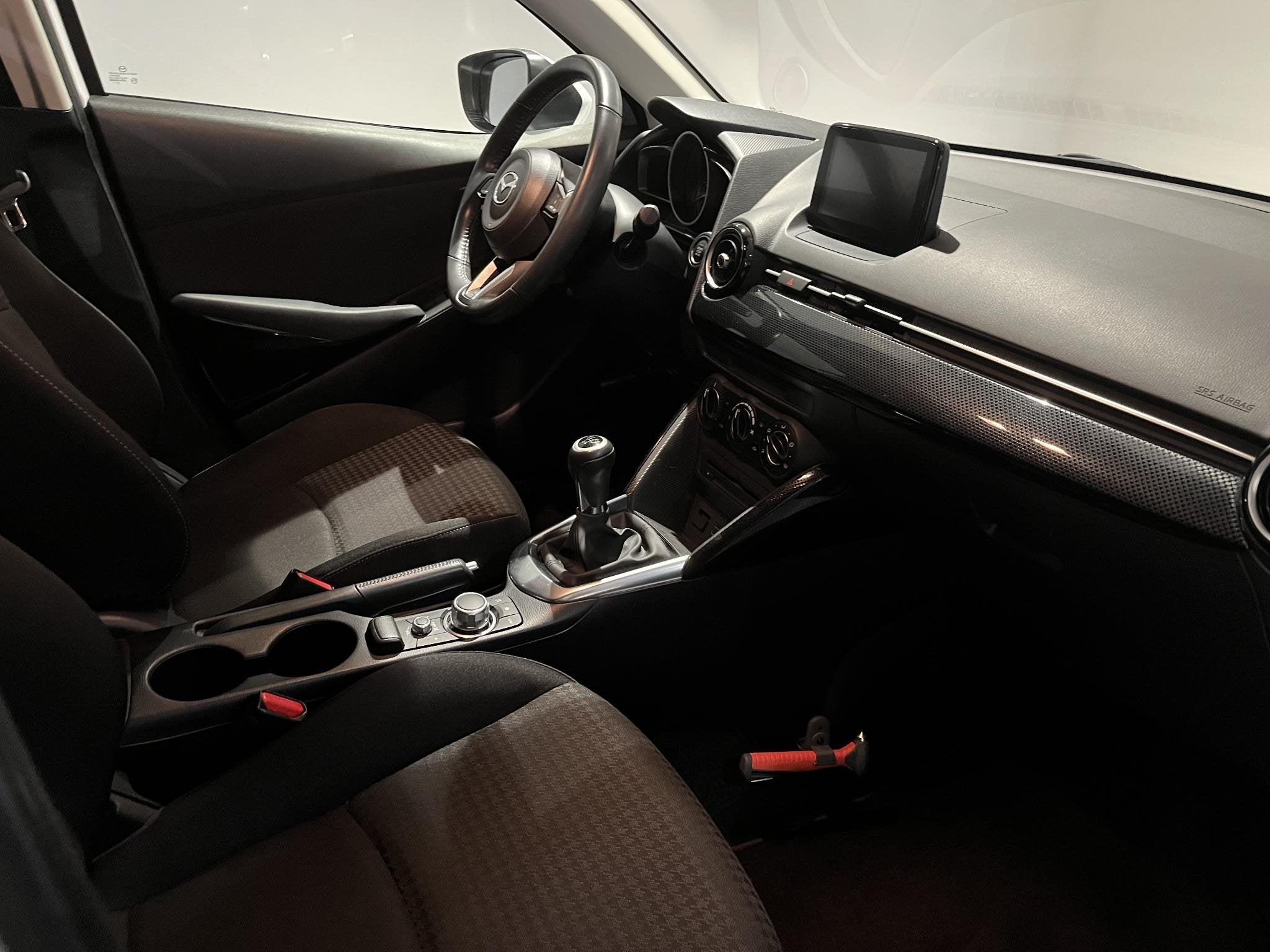 Mazda 2 1.5 Skyactiv-G Sport Selected | Navigatie | Lichtmet, Voorwielaandrijving, Stof, Wit, Origineel Nederlands