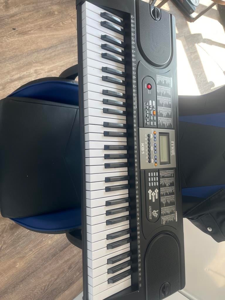 Max Music KB1 Keyboard - 61 Toetsen, 61 toetsen, Zo goed als nieuw, Met standaard, Ophalen