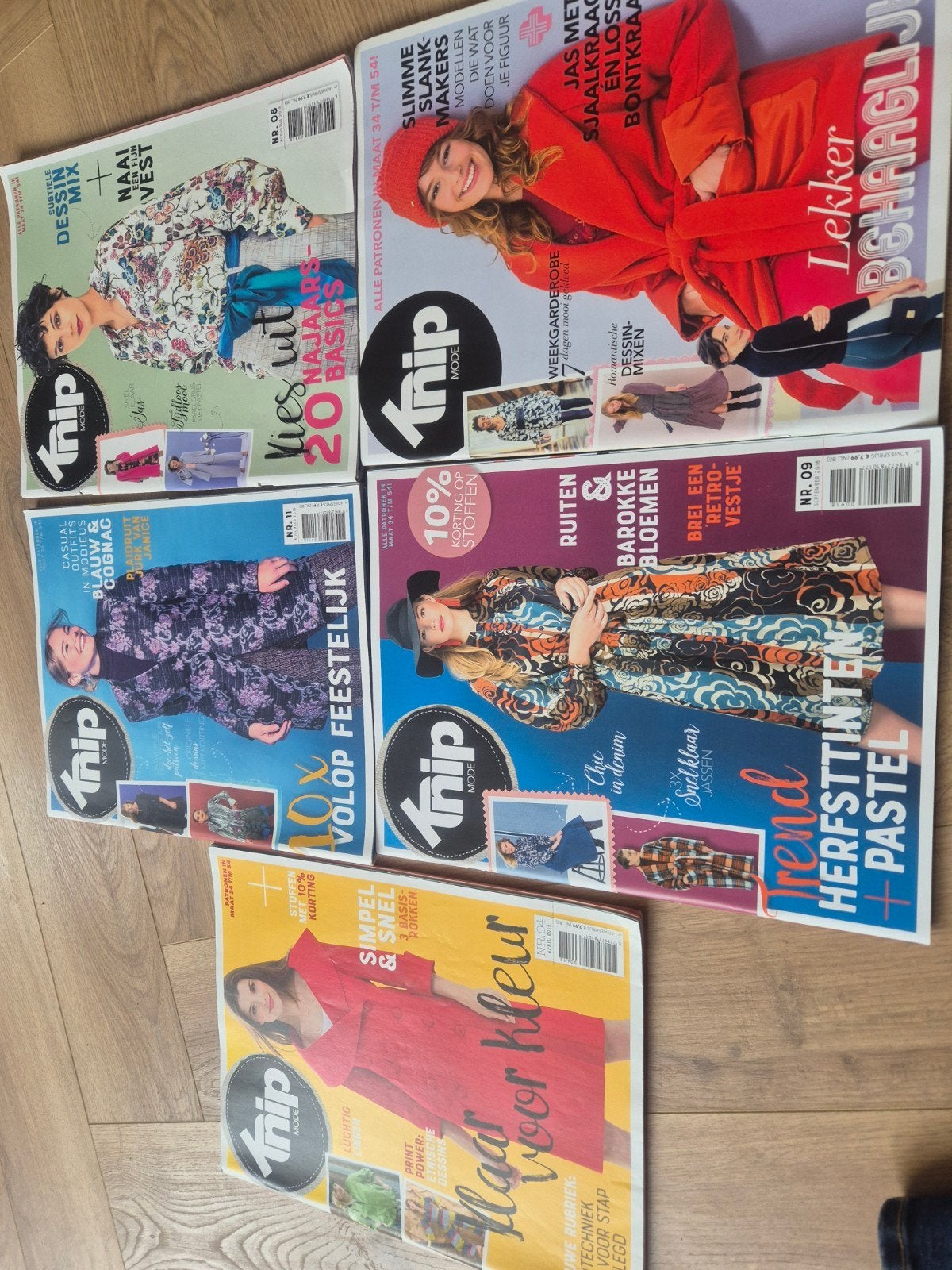 knipmodes, Hobby en Vrije tijd, Ophalen of Verzenden, Zo goed als nieuw, Vrouw, Knipmode