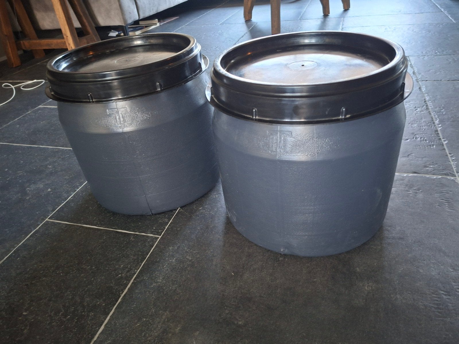 voertonnen 20 liter, Ophalen, Vee
