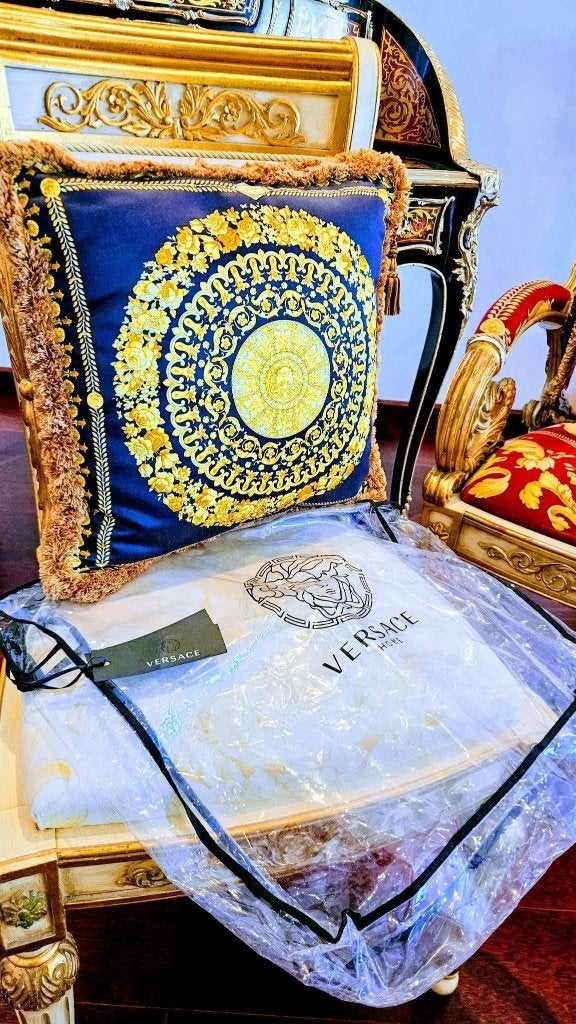 Versace kussen ( Nieuw ), Geel, Textiel, Gemerkt, Ophalen of Verzenden