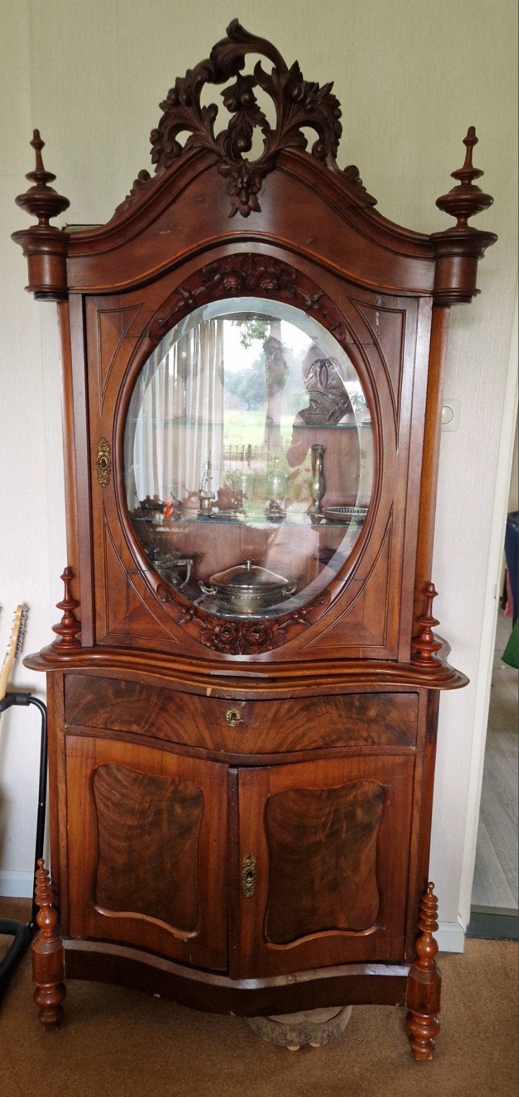 Zeldzame Willem III Mahonie Bonheur met Gebogen Deuren., Ophalen