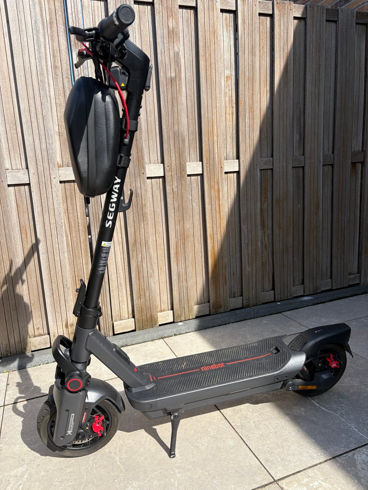 Segway Ninebot Kickscooter MAX G3 E-step met slot, Fietsen en Brommers, Steps, Ophalen, Zo goed als nieuw, Elektrische step (E-scooter)