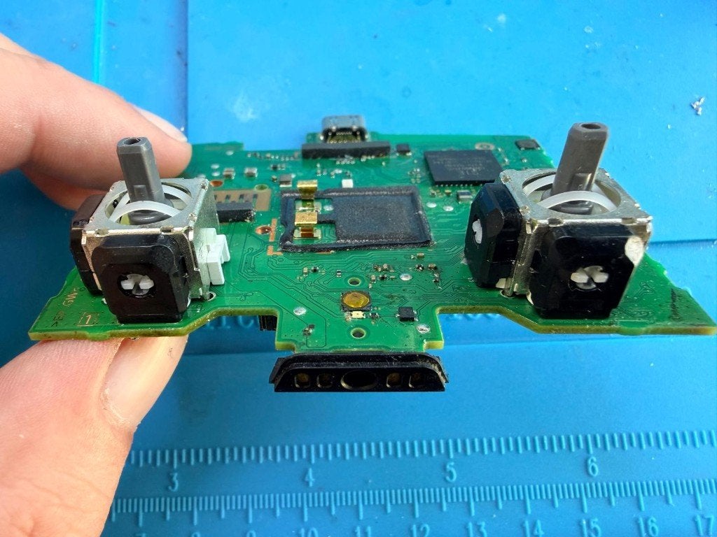 Foto 13 van PS5 Reparaties | Stick drift | HDMI | GTA 6 klaar maken