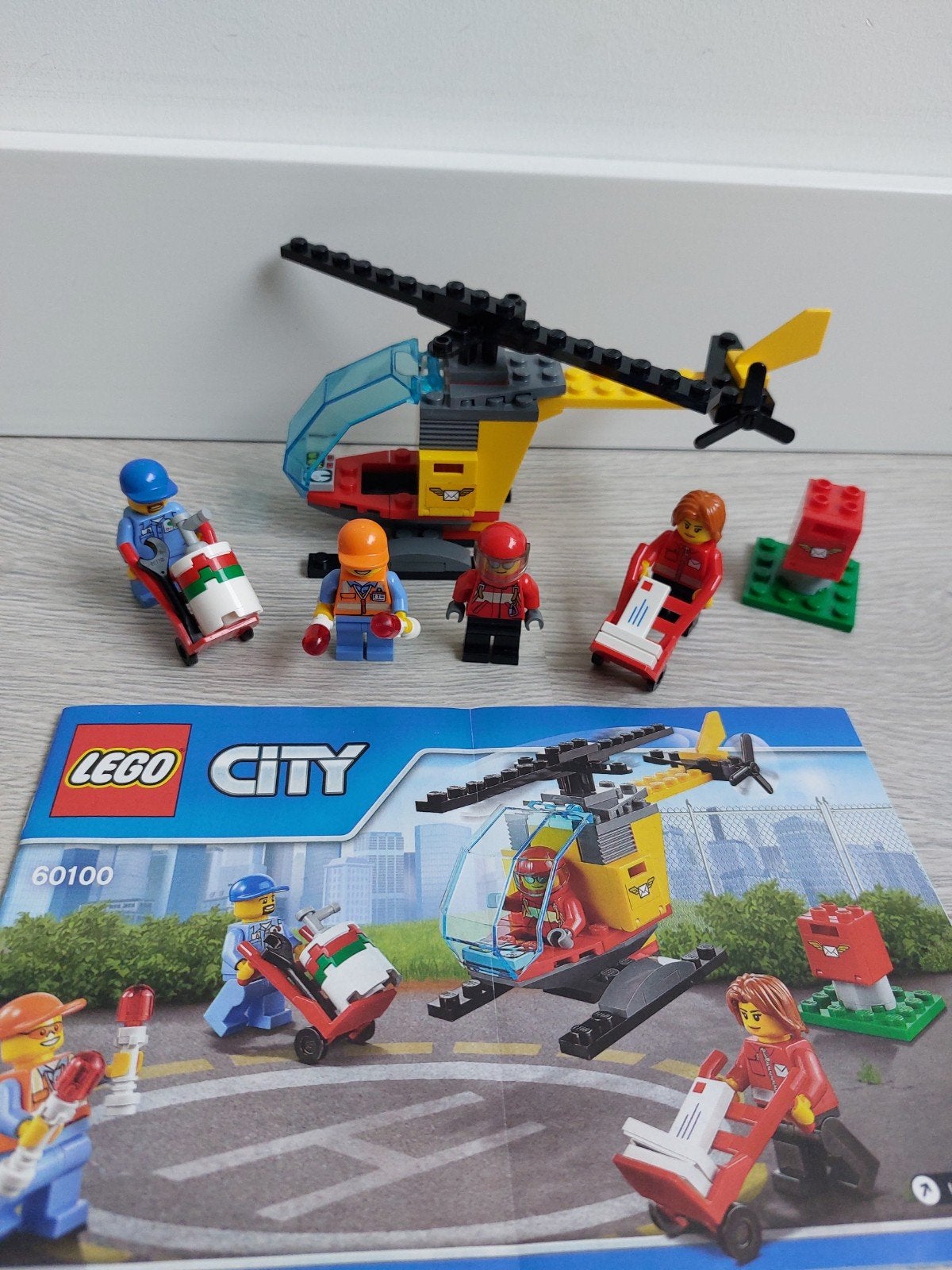 Lego City 60100 Airport Starter Set! Compleet!!, City, Lego, Ophalen of Verzenden, Zo goed als nieuw