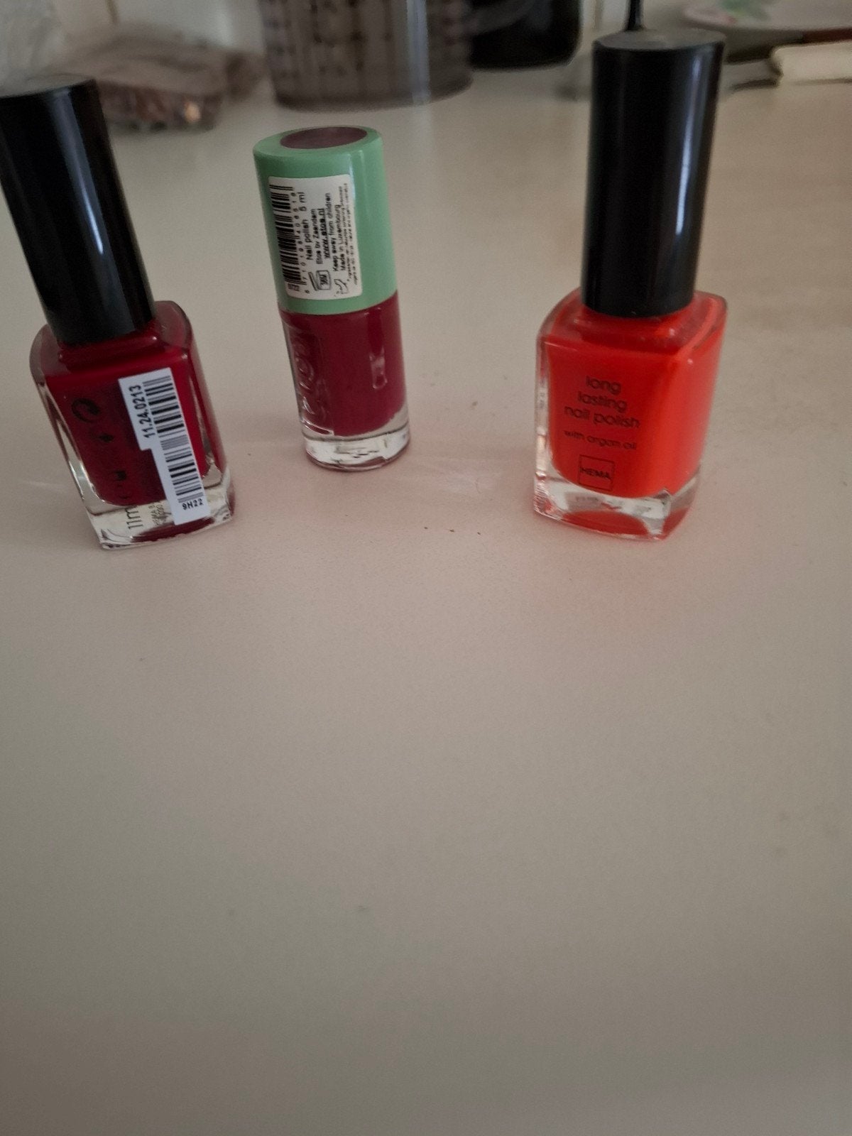 3x nagellak 2 euro, Ophalen of Verzenden, Zo goed als nieuw, Handen en Nagels, Toebehoren