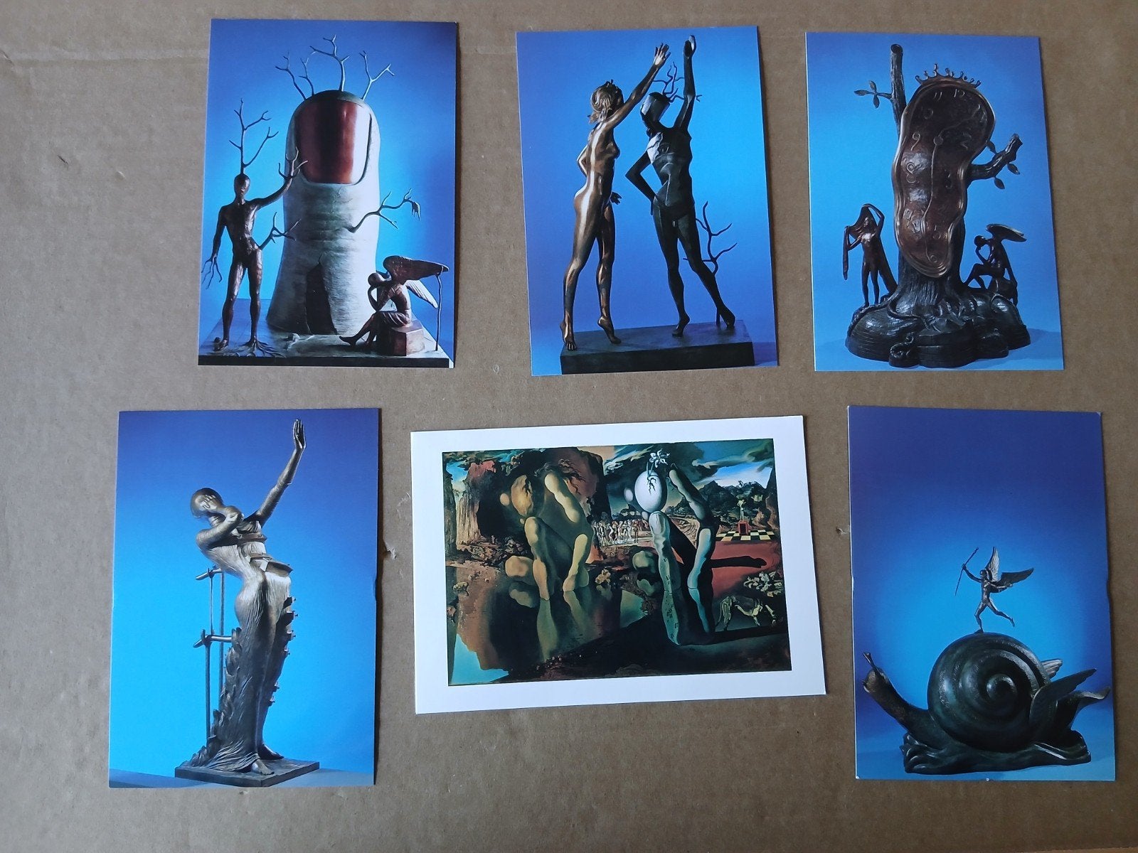 Set van 6 Salvador Dalí ansichtkaarten - Kunst & Surrealisme, Ophalen of Verzenden, 1960 tot 1980, Ongelopen, Overig Europa