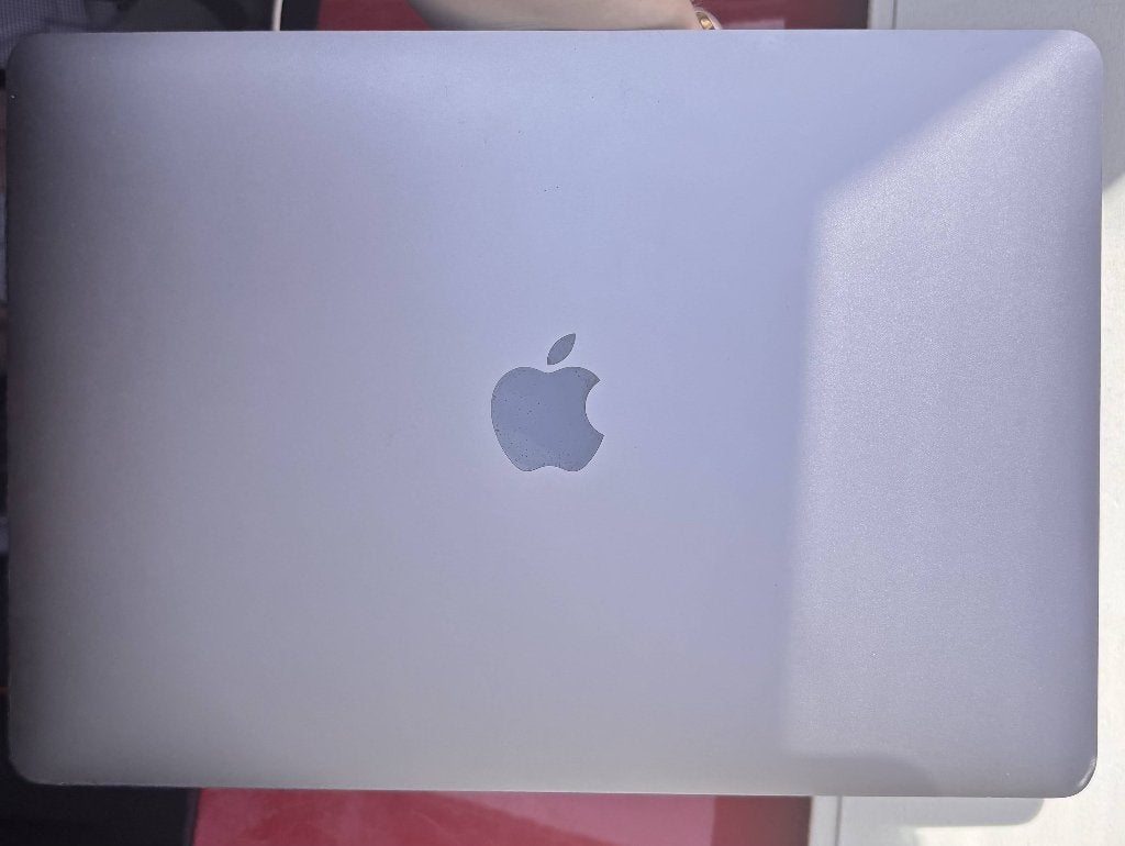 Macbook Pro 2020 13" Touchbar, Gebruikt, 256 GB, 2 tot 3 Ghz, 8 GB
