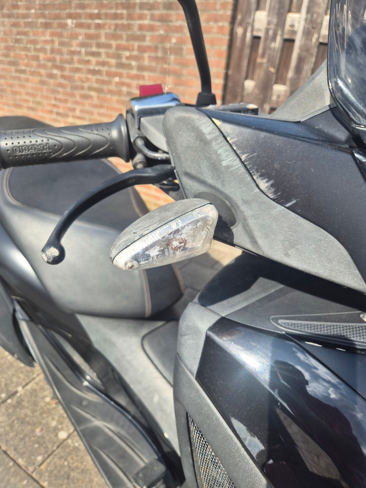 Piaggio MP3 Yourban 300 LT - Zwart  met lichte schade, Particulier