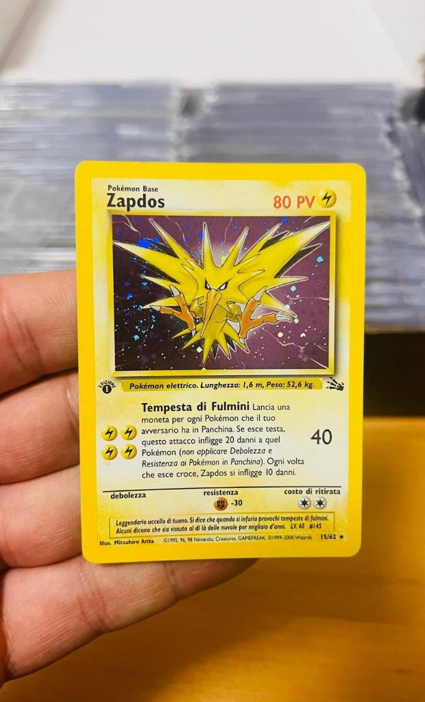Zapdos 15/62 Swirl Holo 1st Edition Fossil Pokemon, Verzenden, Zo goed als nieuw, Losse kaart, Foil