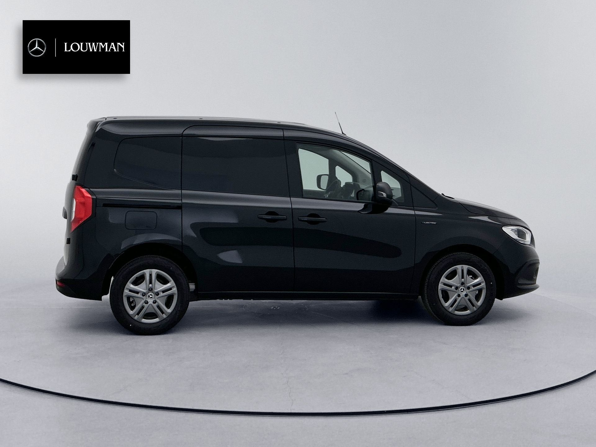 Mercedes-Benz eCitan 112 Pro L1 51 kWh Financial lease 0.99%, Auto's, Dealer onderhouden, Zwart, Zwart, Mercedes-Benz