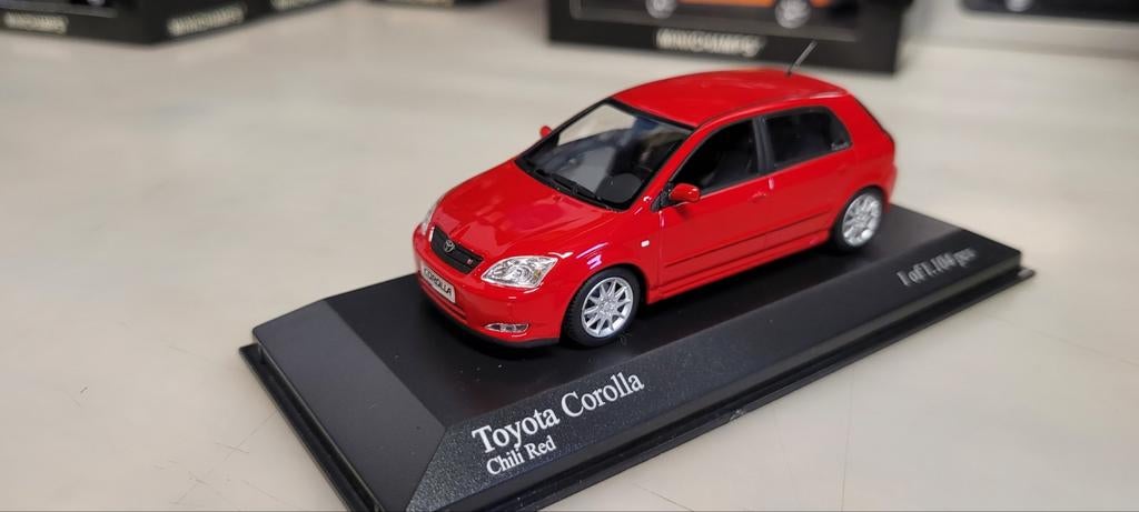 Minichamps 2001 Toyota Corolla 5_doors E120, Ophalen of Verzenden, Zo goed als nieuw, Auto, MiniChamps