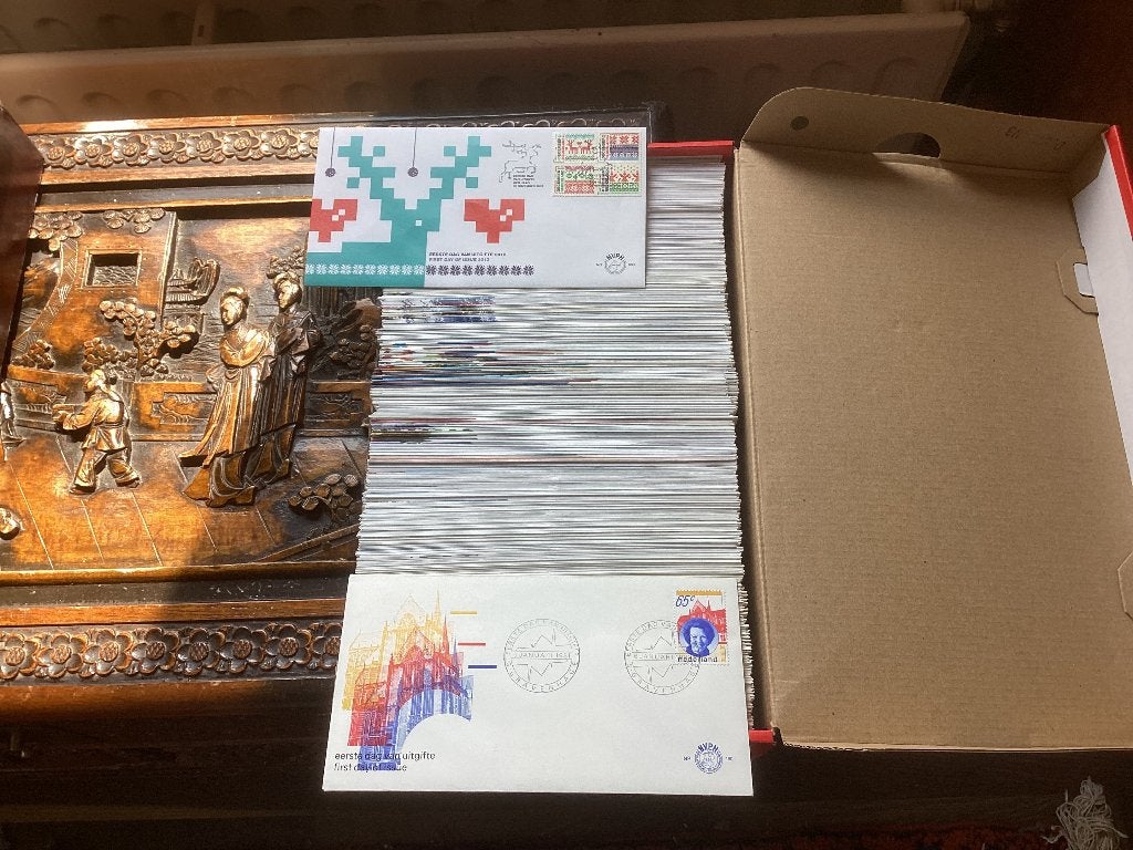 opruiming 32 jaargangen 1981 tm 2012 voor maar 100,00 euro, Postzegels en Munten, Ophalen of Verzenden, Na 1940, Postfris