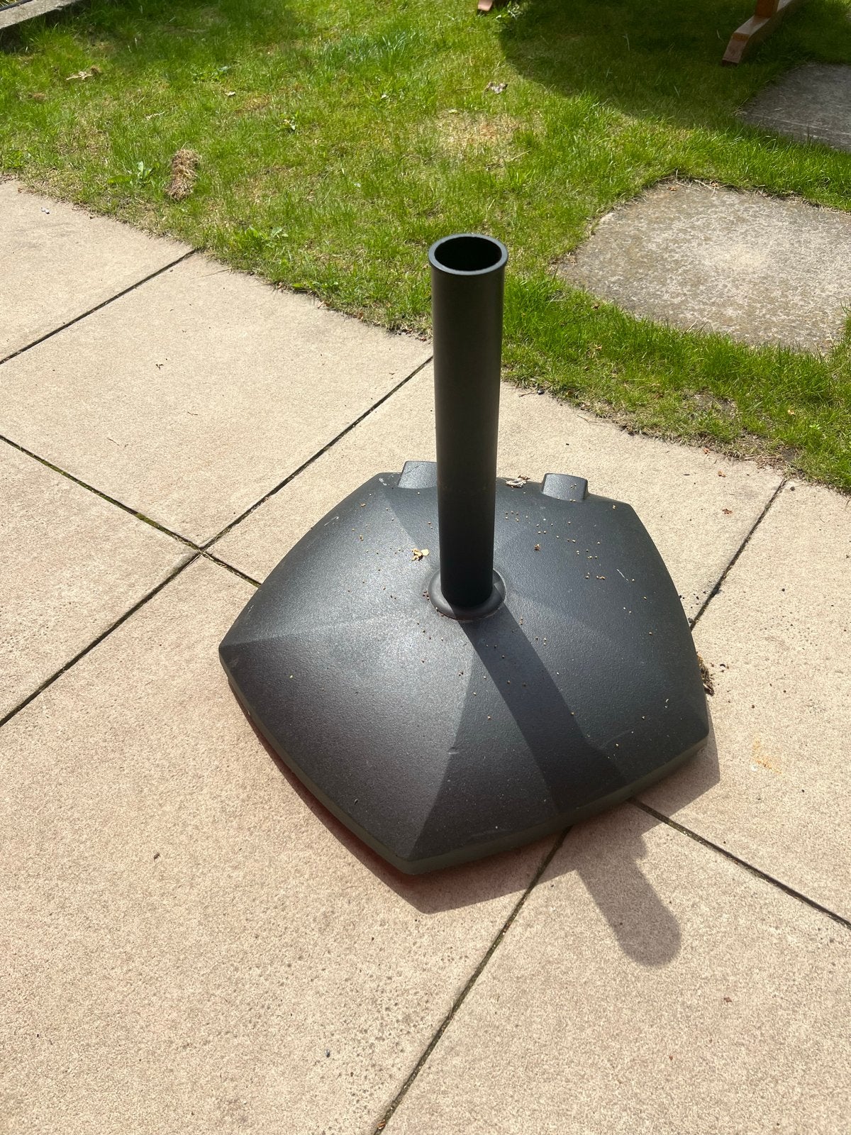 Stevige parasolvoet - Zwart, Ophalen, Gebruikt, Minder dan 1 meter, Parasolvoet